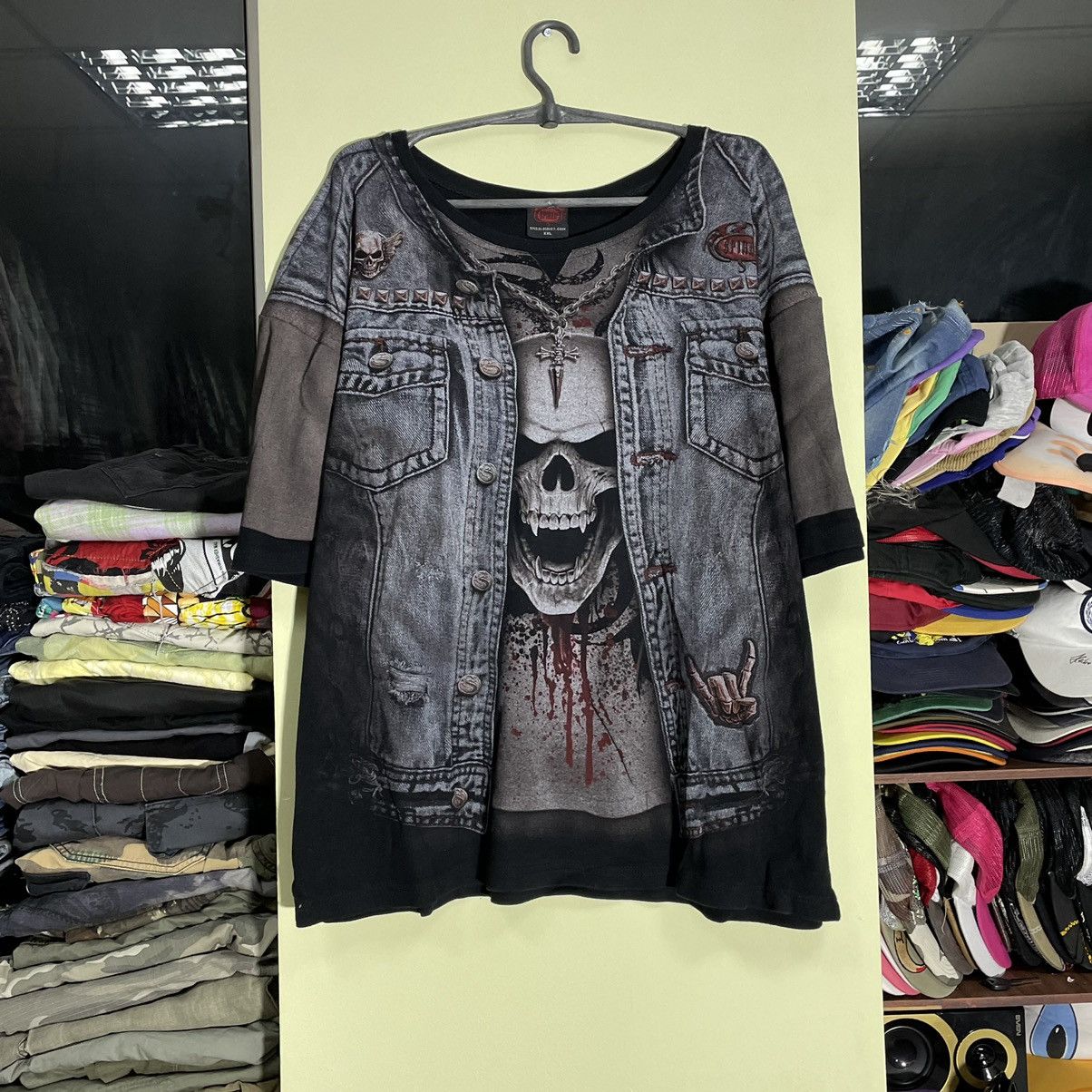 Vintage Y2K Skull Graphic Tee Oversized Grunge Streetwear Horror XXL Size US XXL / EU 58 / 5 - 1 Thumbnail