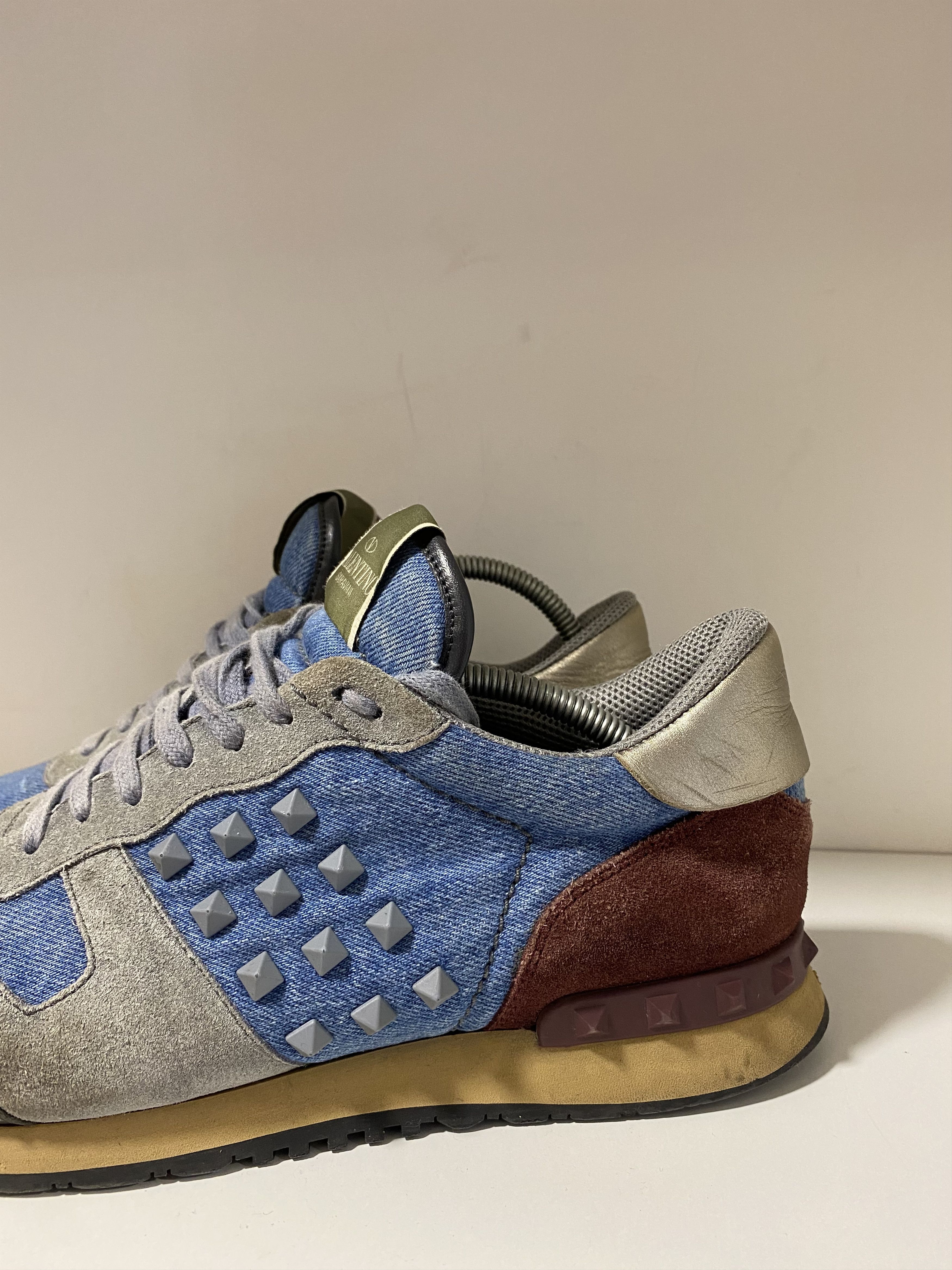 Valentino Valentino Garavani blue denim rockstud sneakers Size US 10 / EU 43 - 4 Thumbnail