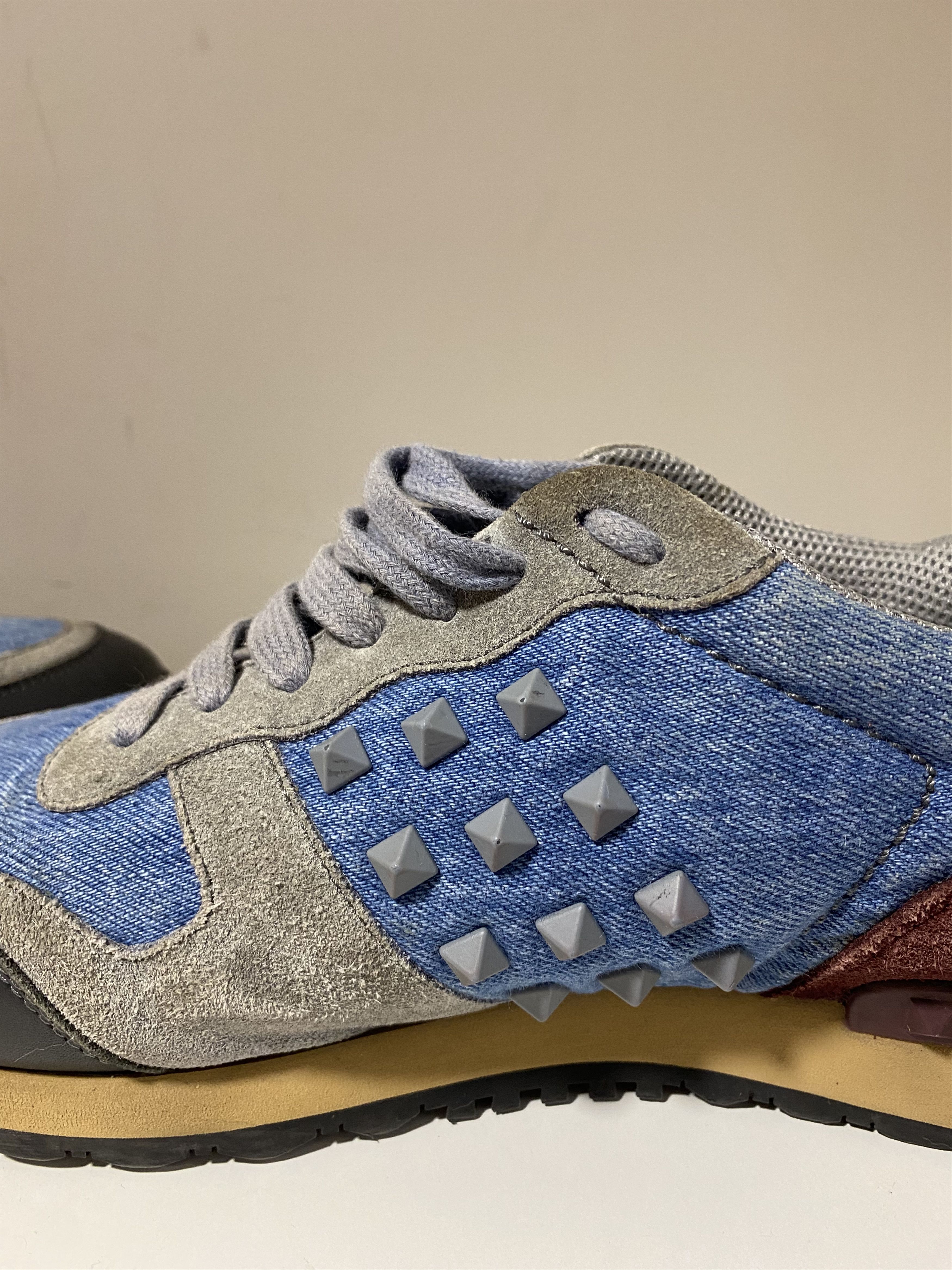 Valentino Valentino Garavani blue denim rockstud sneakers Size US 10 / EU 43 - 13 Thumbnail