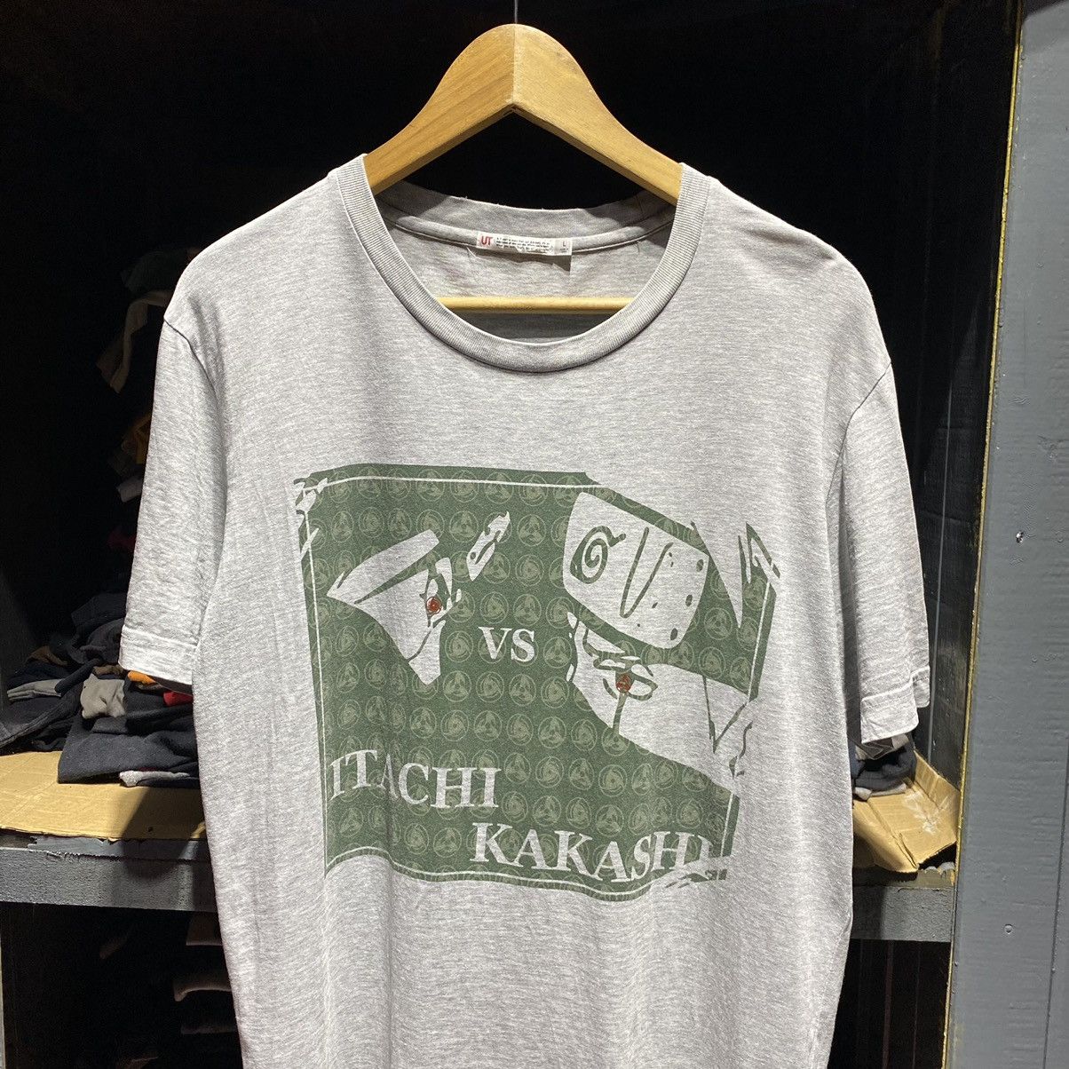 Anime Vintage Itachi vs Kakashi Naruto ERD GRUNGE THRASHED FADED T Size US L / EU 52-54 / 3 - 1 Thumbnail