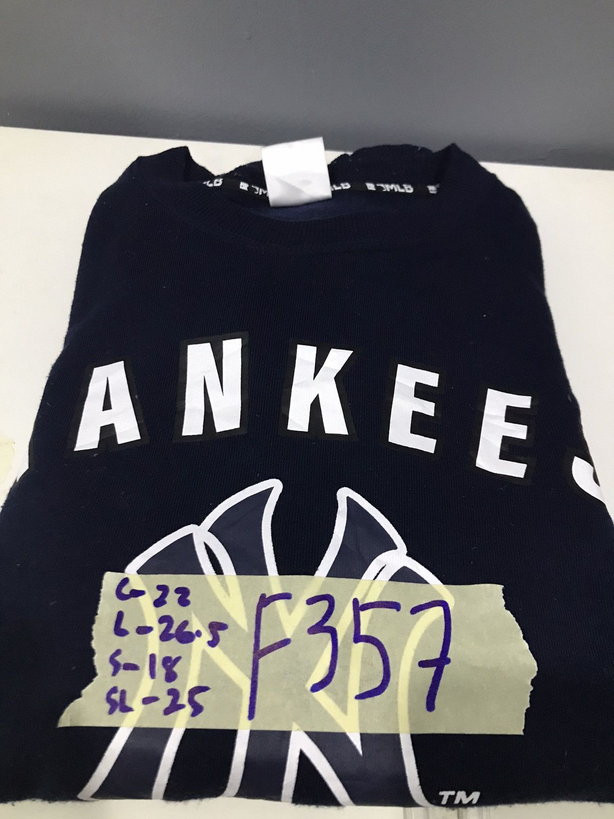 MLB NY New York YANKEES Baseball MLB sweatshirt Size US L / EU 52-54 / 3 - 14 Thumbnail