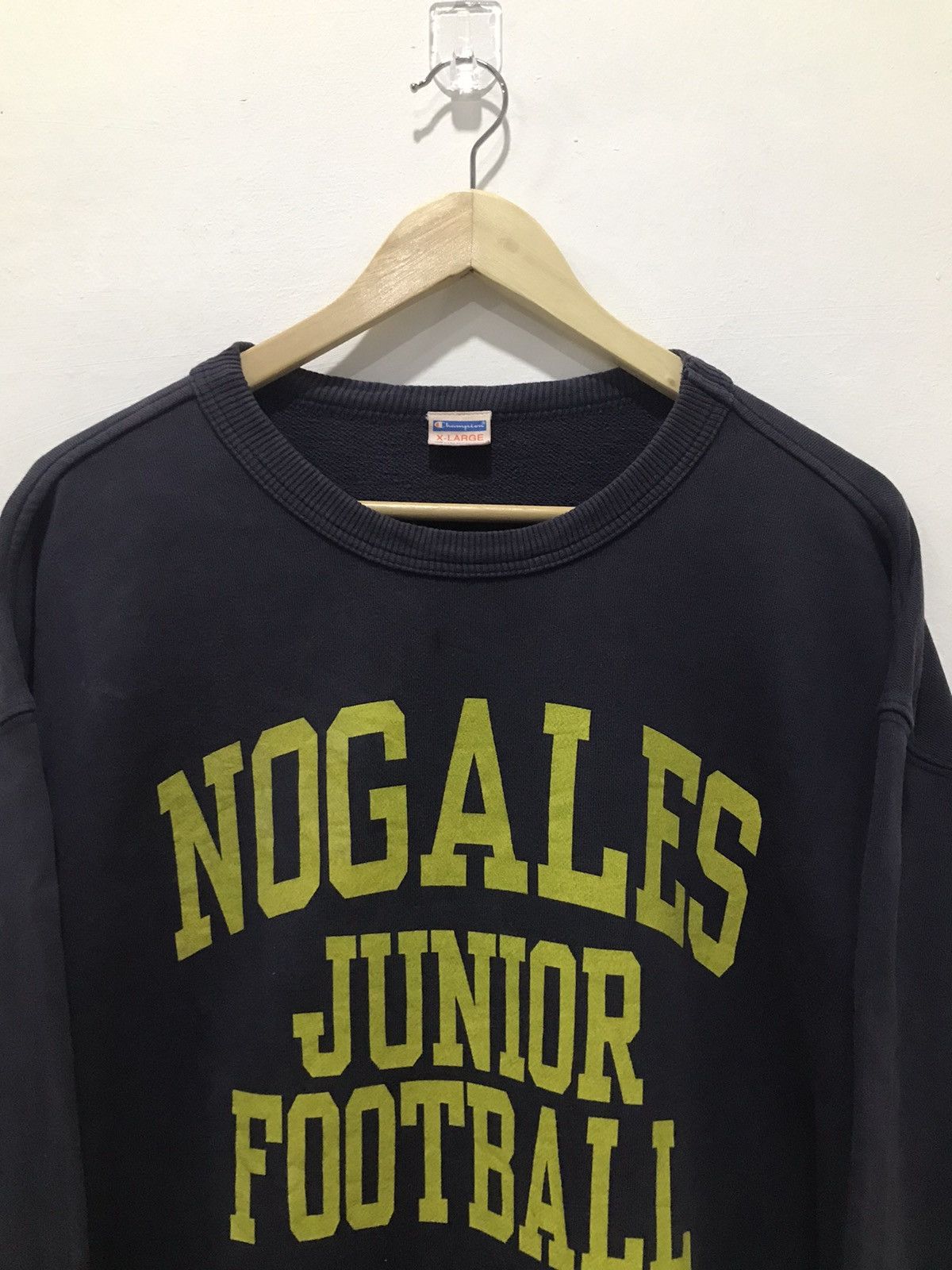 Champion Vintage Champion Crewneck sweatshirt Size US XL / EU 56 / 4 - 3 Thumbnail