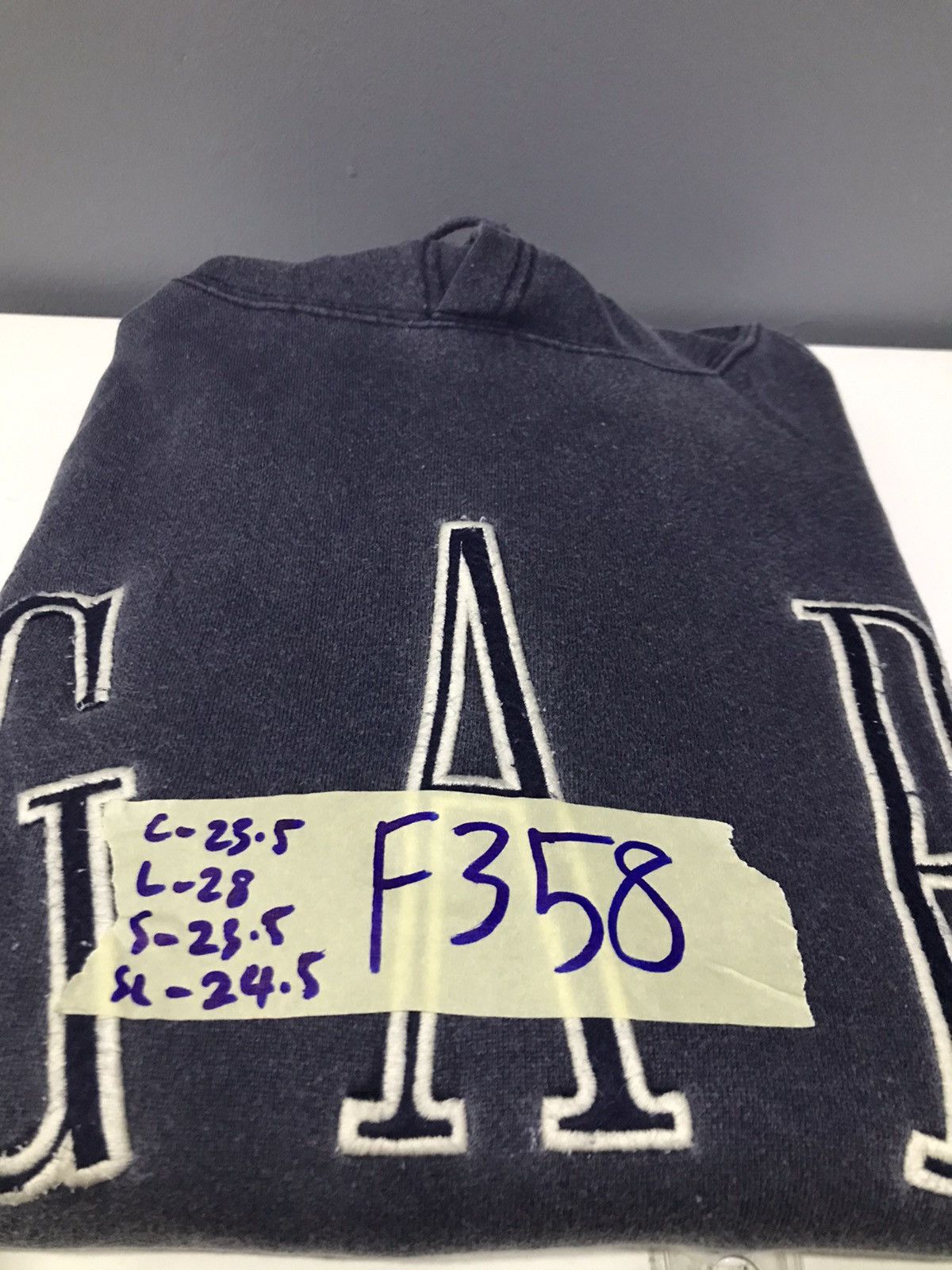 Gap Vtg GAP Embroidery Big Logo sweatshirt kanye west Size US L / EU 52-54 / 3 - 17 Thumbnail