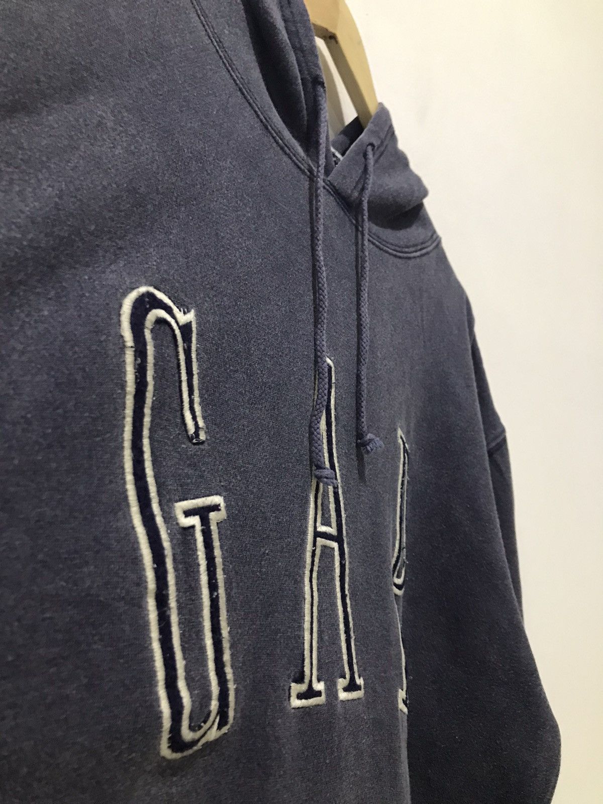 Gap Vtg GAP Embroidery Big Logo sweatshirt kanye west Size US L / EU 52-54 / 3 - 9 Thumbnail