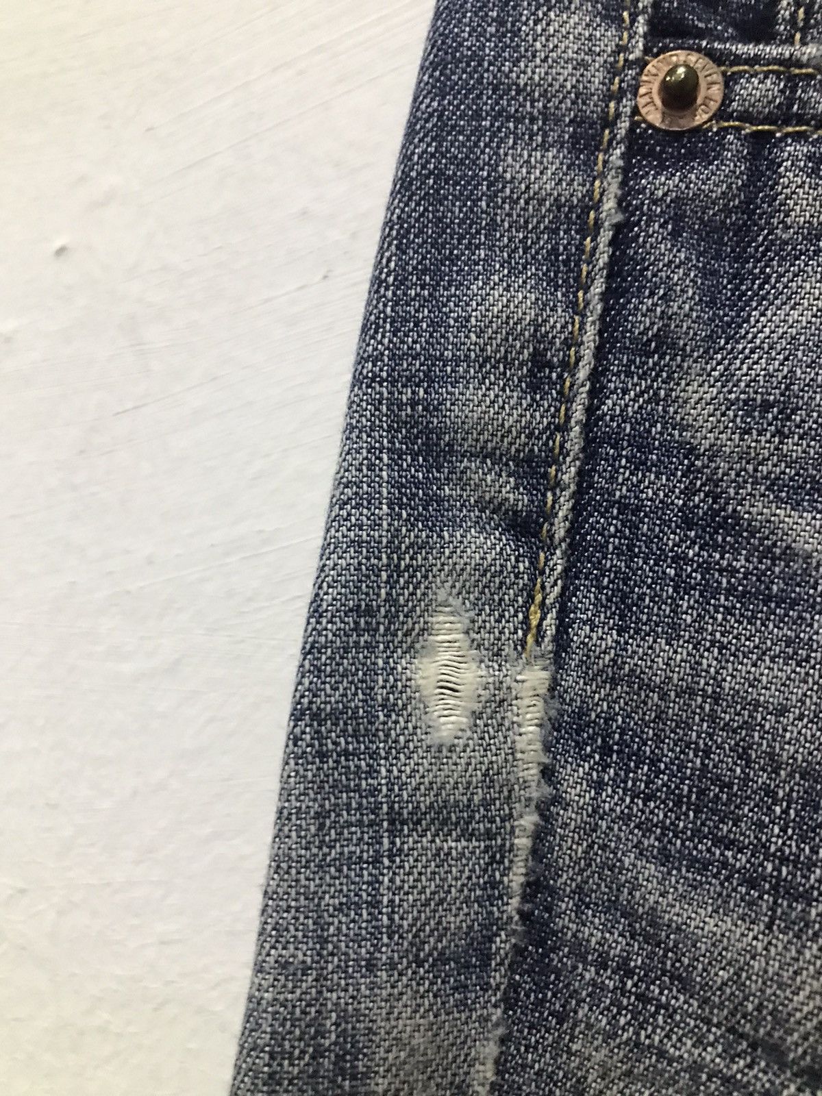7 For All Mankind 7 for All mankind cut off denim short jeans Size US 29 - 9 Thumbnail