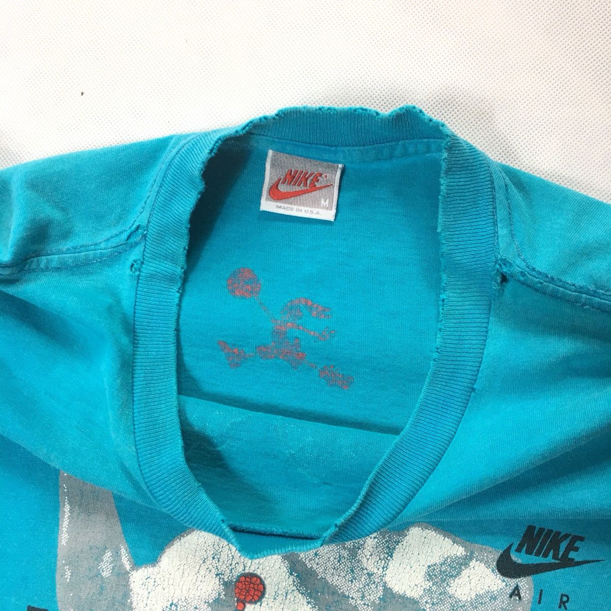 Nike × Vintage Vintage 90s Nike Air Jordan X Hare BugsBunny Distressed Tee Size US M / EU 48-50 / 2 - 8 Thumbnail