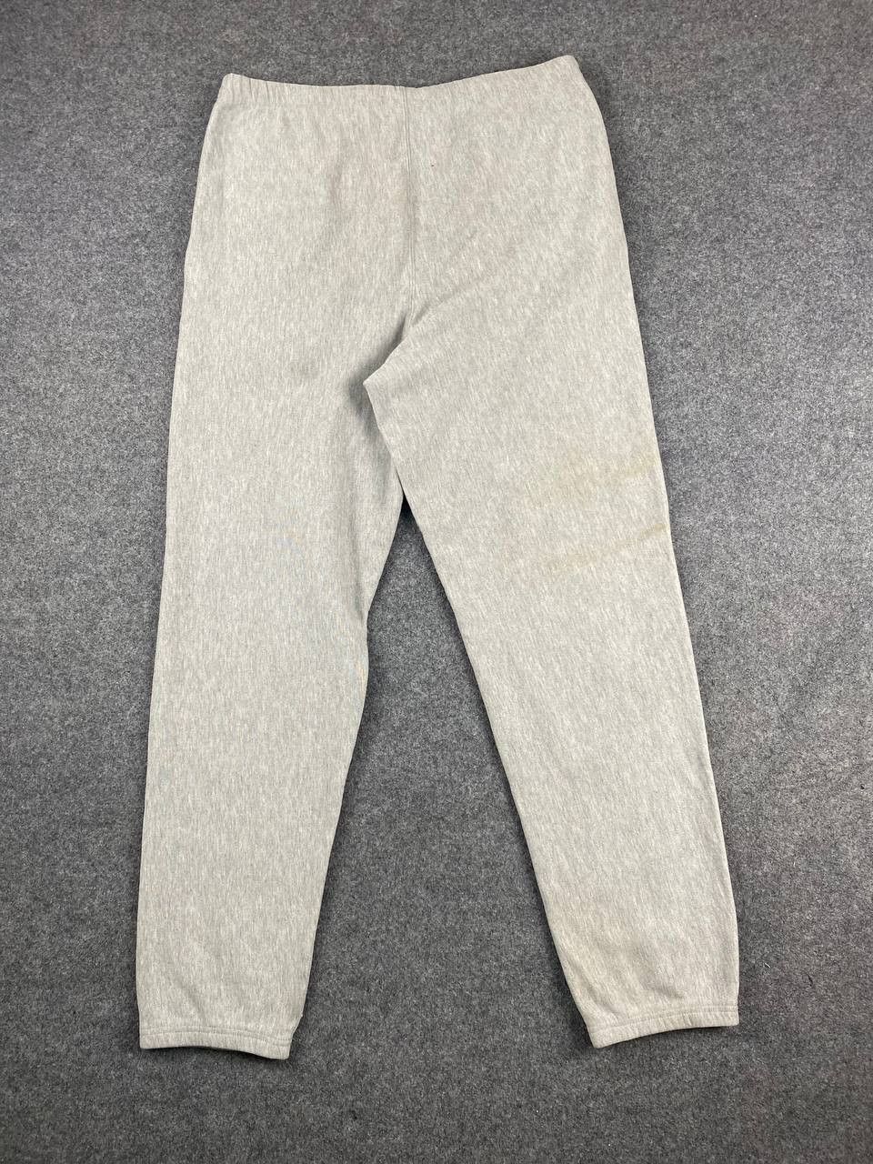 Champion vintage champion reverse weave sweatpants nice design Size US 35 - 7 Thumbnail