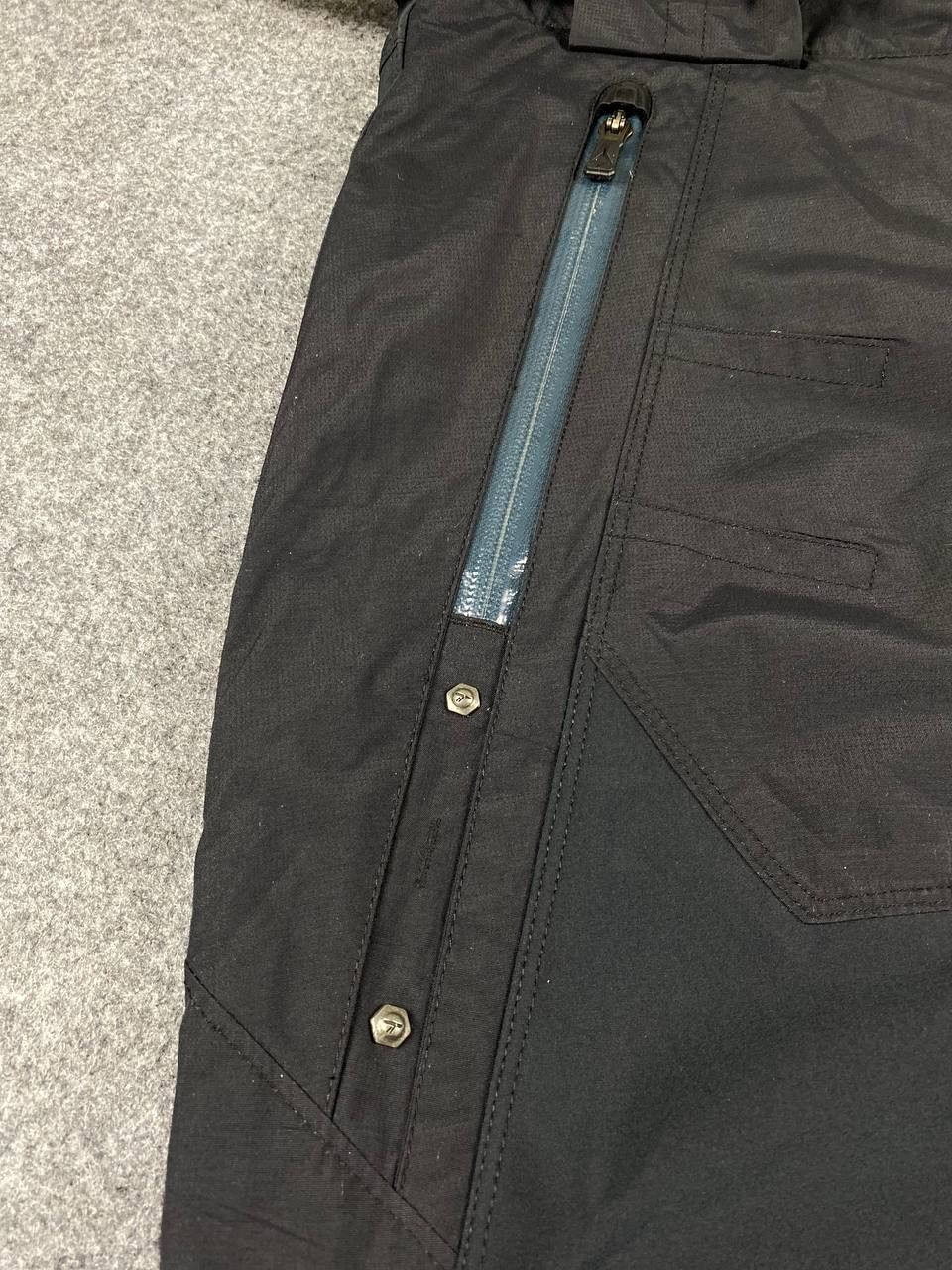 Columbia columbia titanium omnishield waterproof breathable pants Size US 35 - 13 Thumbnail