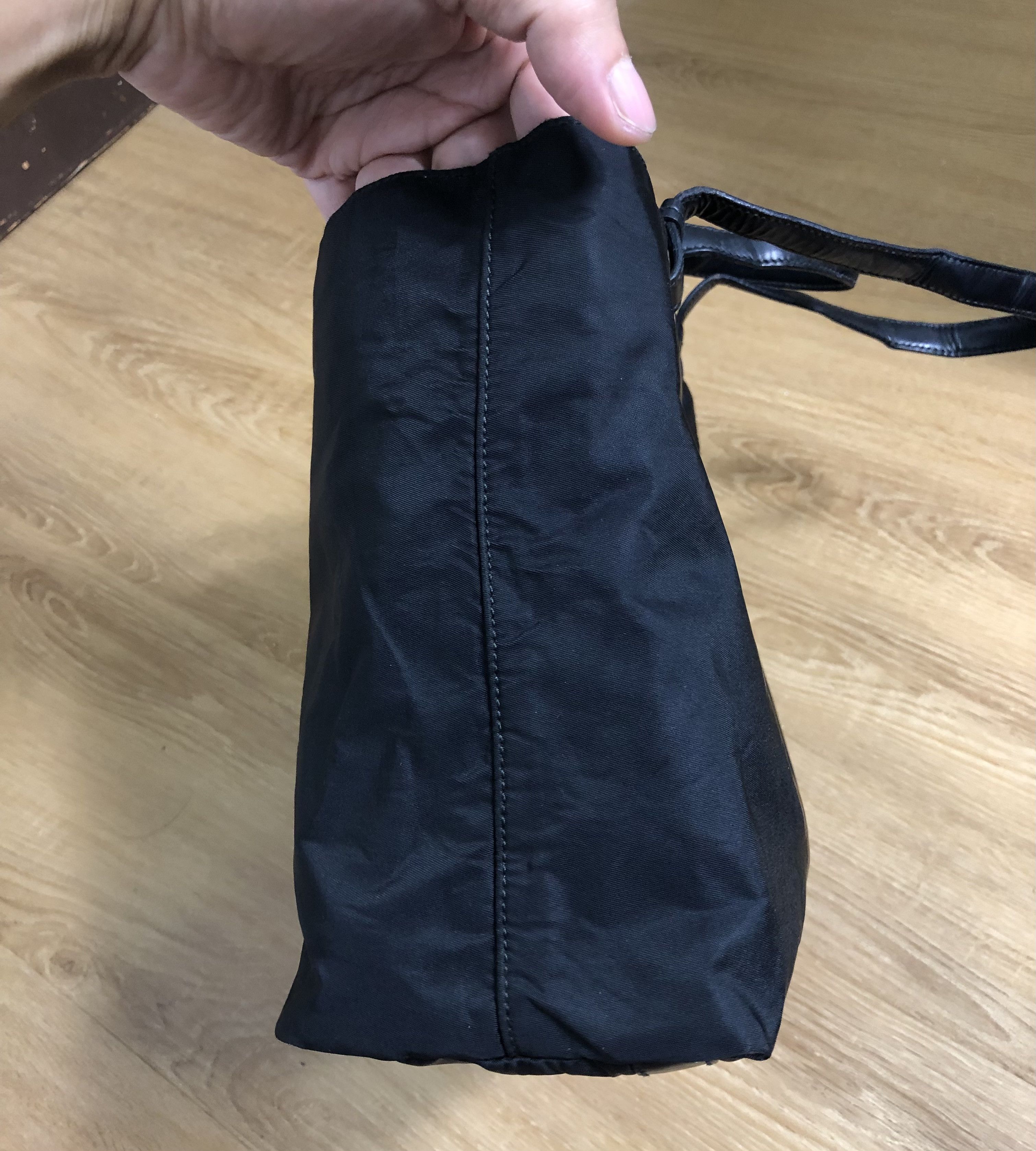 Prada AUTHENTIC PRADA SMALL HAND BAG NYLON/LEATHER Size ONE SIZE - 6 Thumbnail