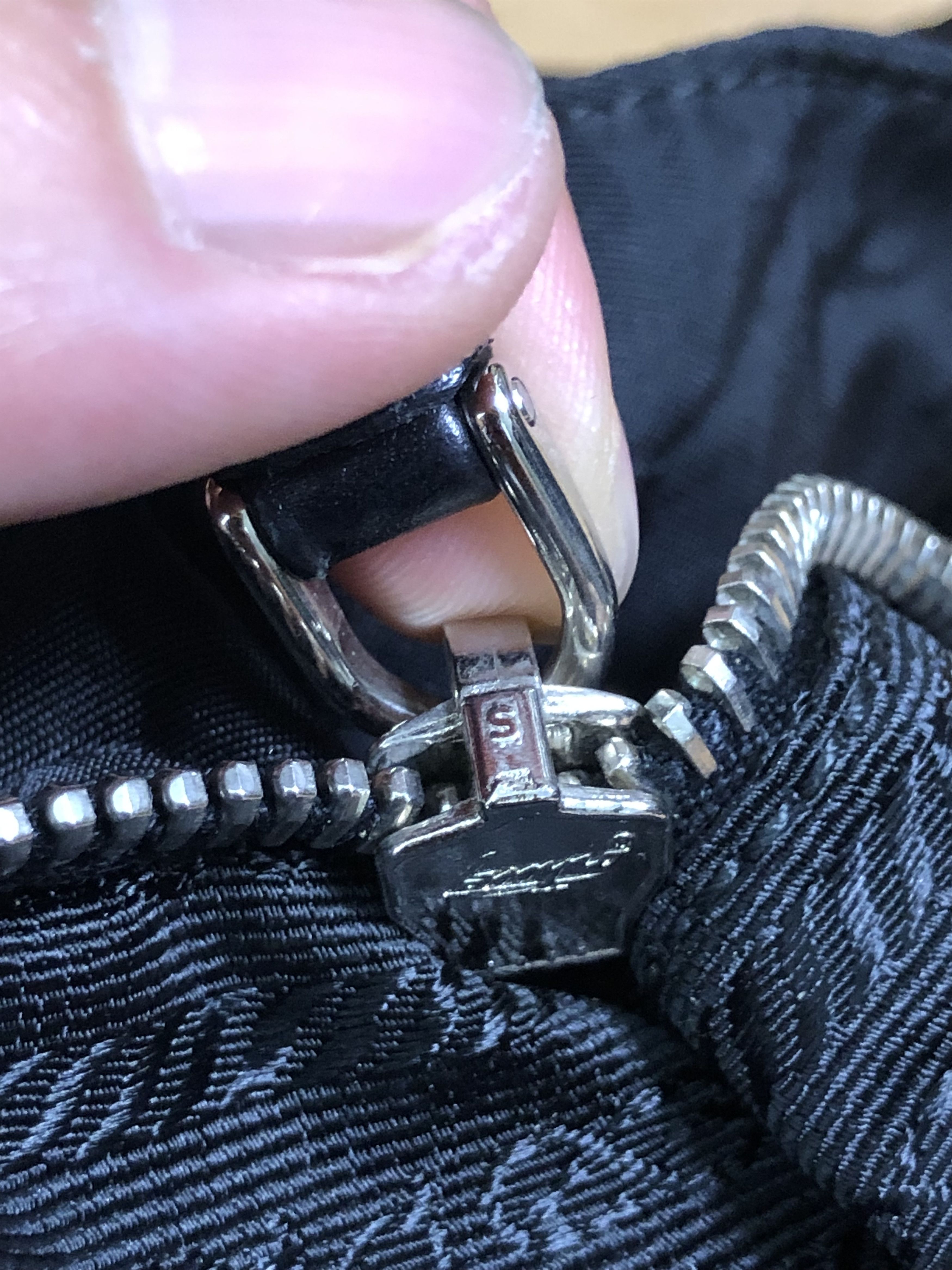 Prada AUTHENTIC PRADA SMALL HAND BAG NYLON/LEATHER Size ONE SIZE - 15 Thumbnail