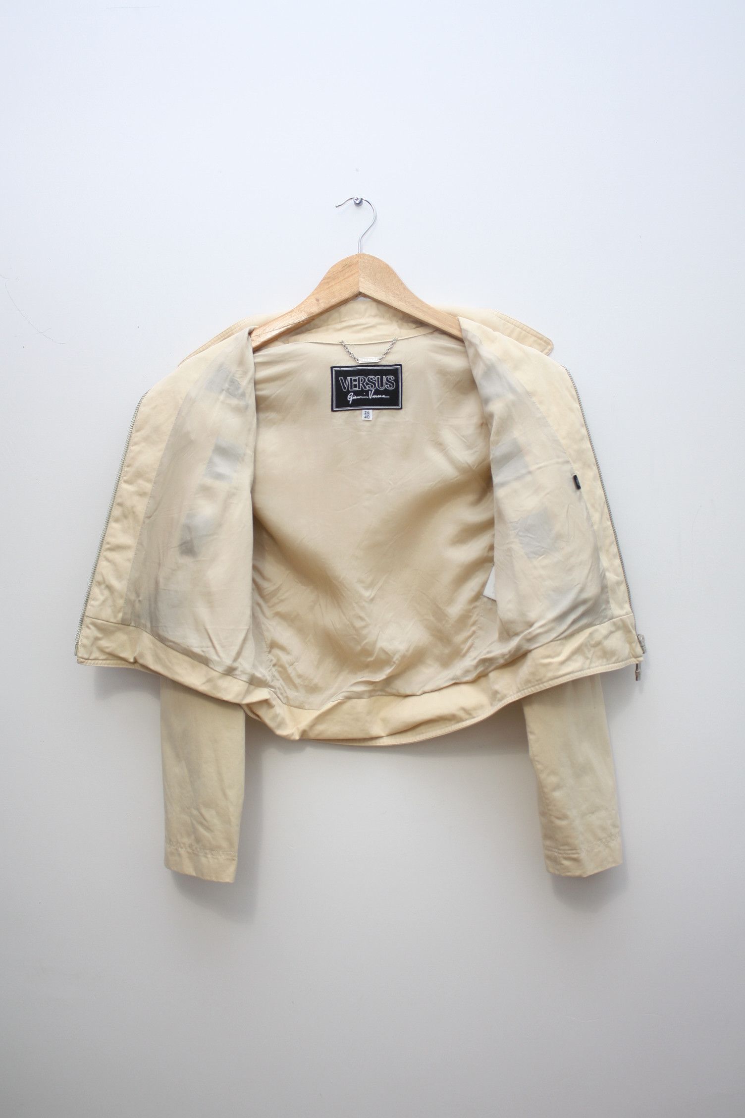 Versace Versus Gianni Versace Beige Striped Black Jacket Women's Size S / US 4 / IT 40 - 4 Thumbnail