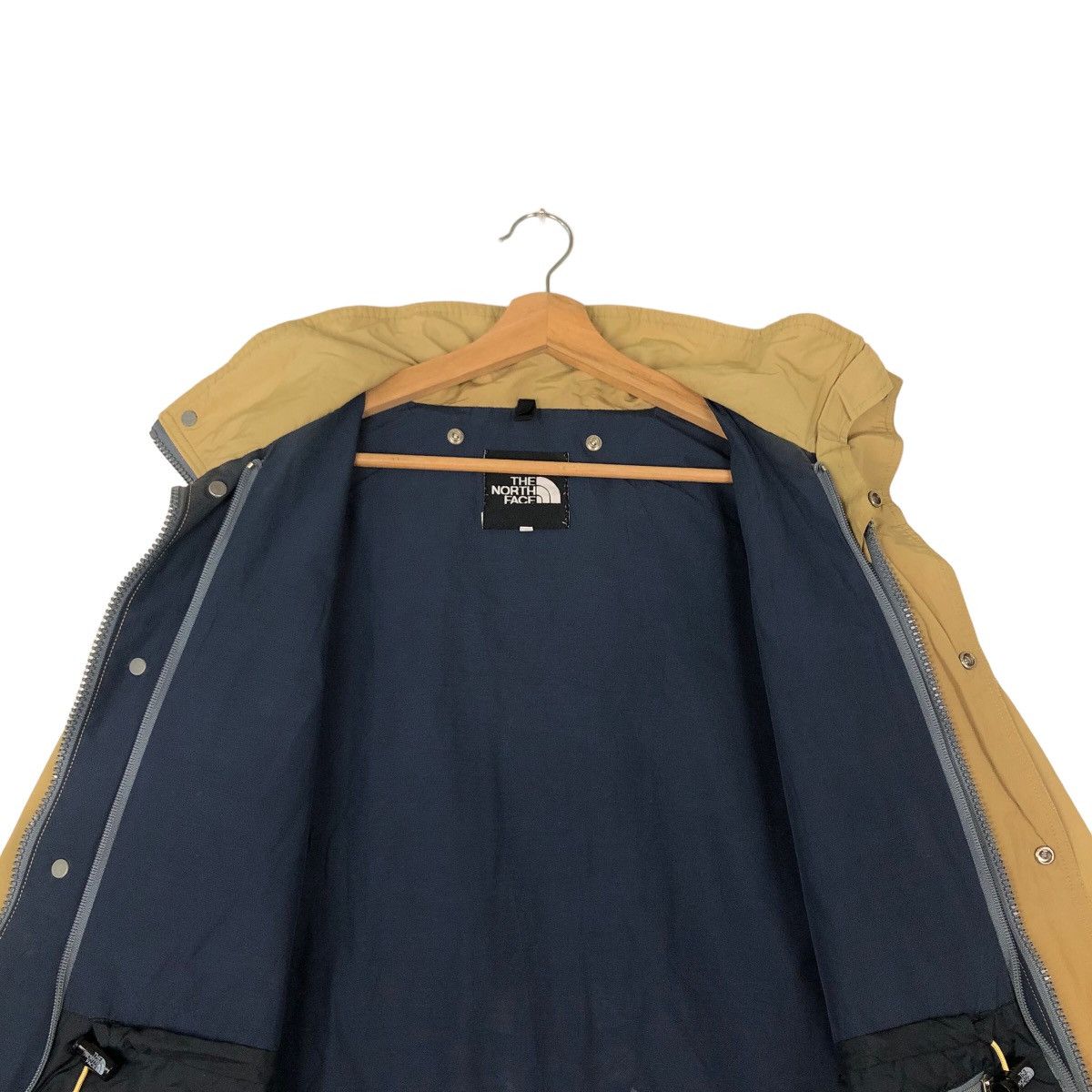 The North Face VINTAGE THE NORTH FACE SURVIVAL JACKET HOODIE CARGO STYLE Size US L / EU 52-54 / 3 - 12 Thumbnail