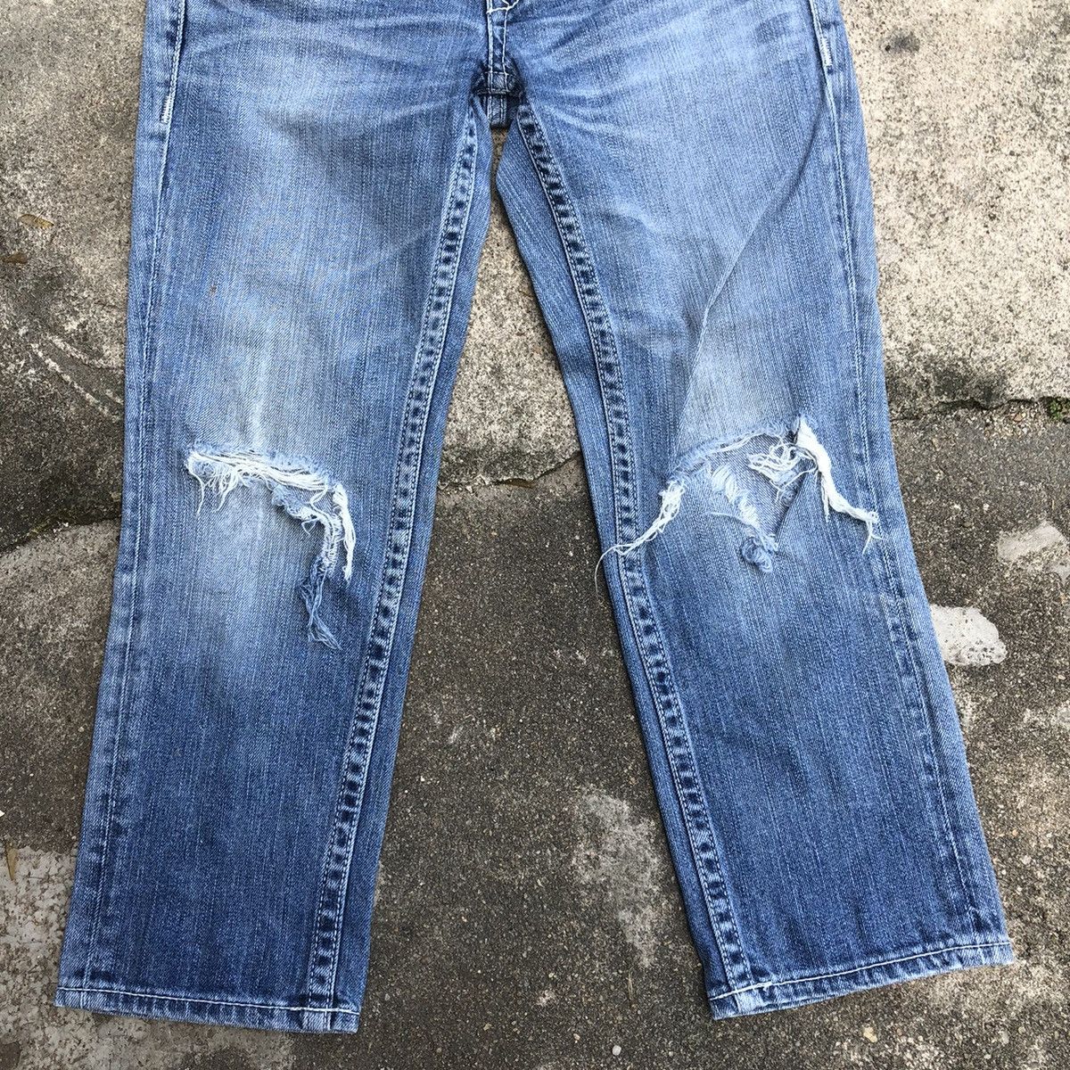 Levi's × Vintage 🔥Rare🔥Levis Stoned Wash Rips Distresss Cropped Jeans Size 29" - 3 Thumbnail