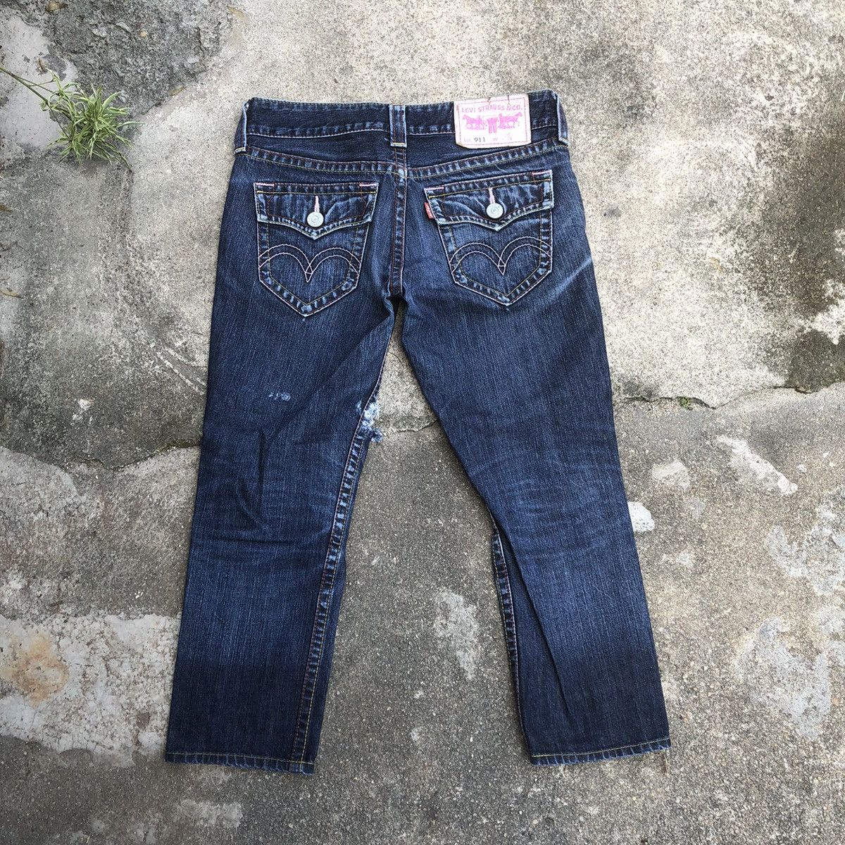 Levi's × Vintage 🔥Rare🔥Levis Stoned Wash Rips Distress Cropped Denim Jeans Size 30" / US 8 / IT 44 - 4 Thumbnail
