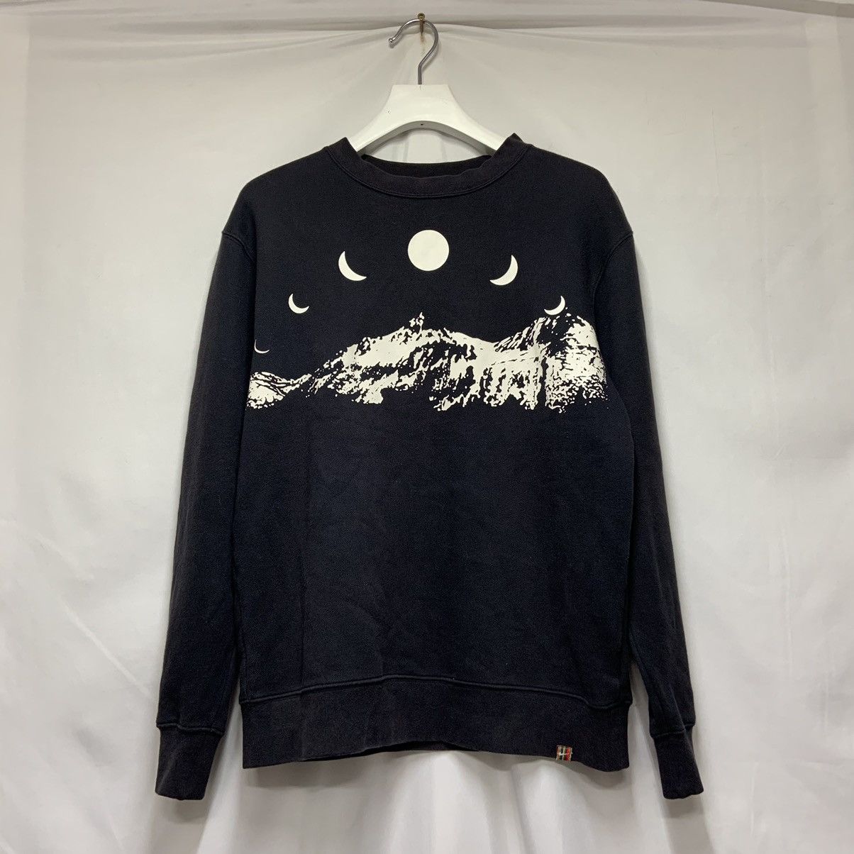 Nike Nike 00’s day’n’night snow mountain sweat shirt L Size US L / EU 52-54 / 3 - 1 Thumbnail