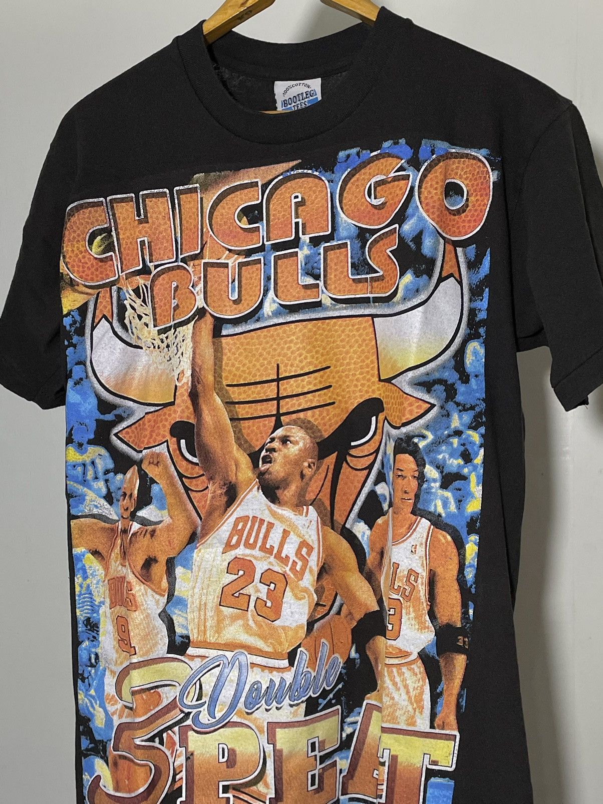 NBA CHICAGO BULLS NBA MODERN BOOTLEG TEES T-SHIRT Size US L / EU 52-54 / 3 - 3 Thumbnail