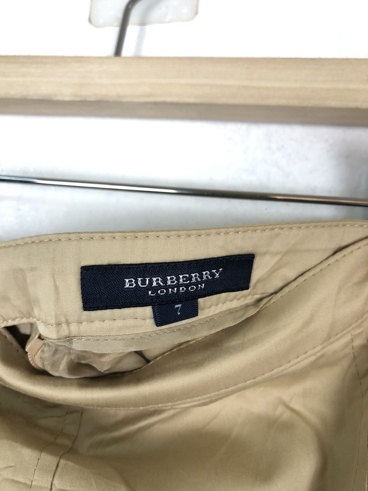 Burberry VINTAGE BURBERRY LONDON SKIRT Size 24" / US 00 / IT 34 - 9 Thumbnail