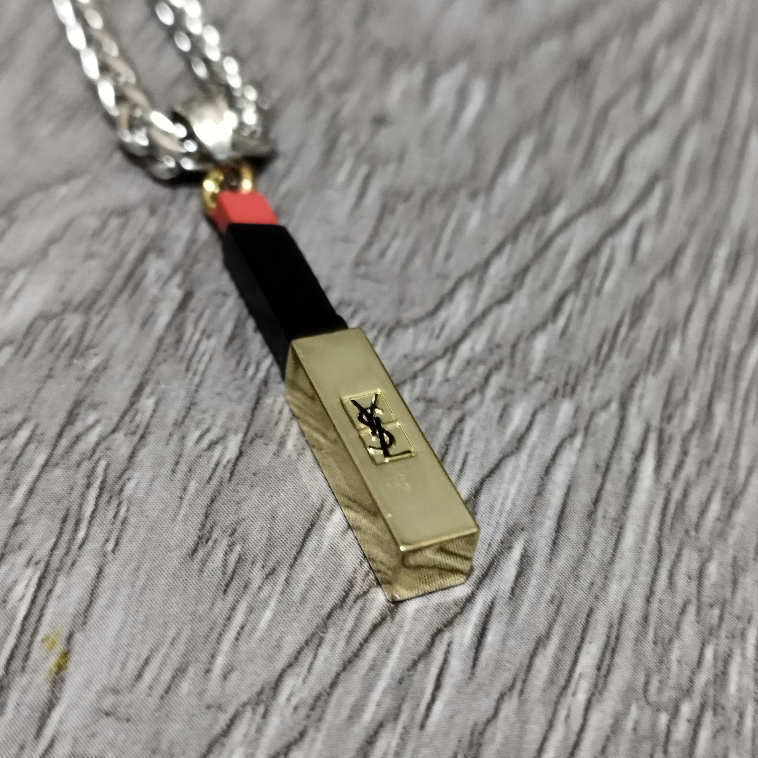 Jewelry Yves Saint Laurent Pendant on chain necklace Size ONE SIZE - 4 Thumbnail
