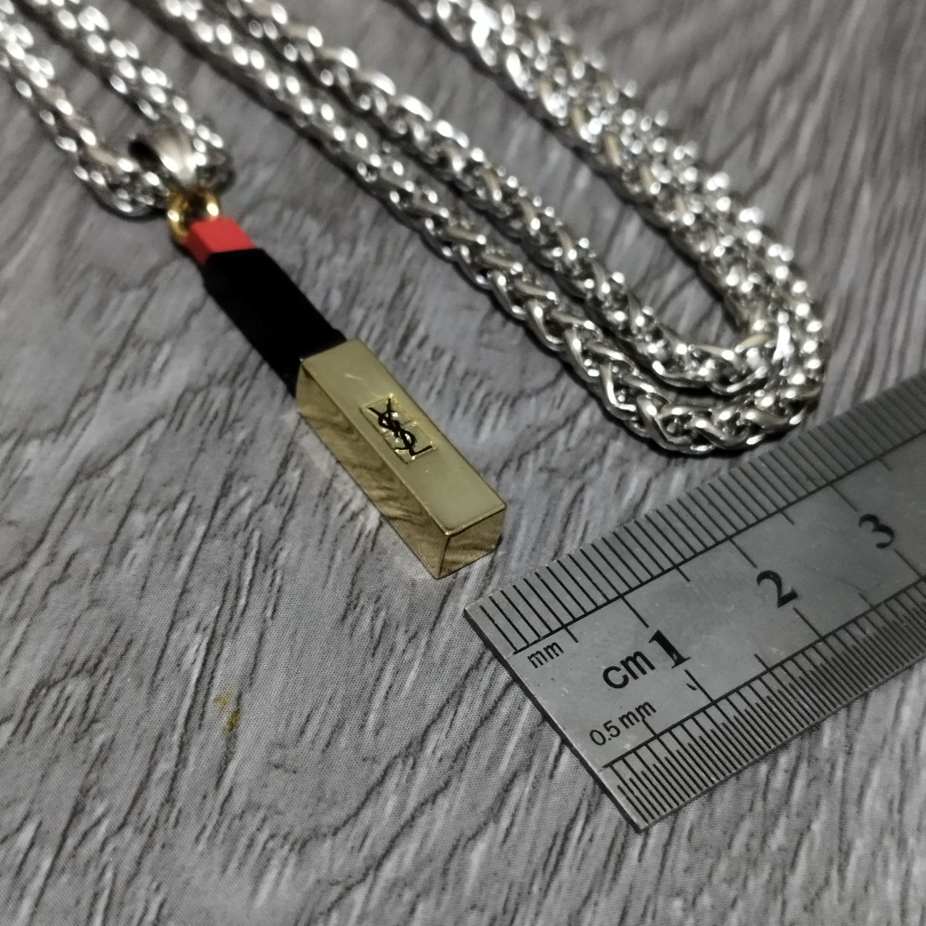 Jewelry Yves Saint Laurent Pendant on chain necklace Size ONE SIZE - 7 Thumbnail