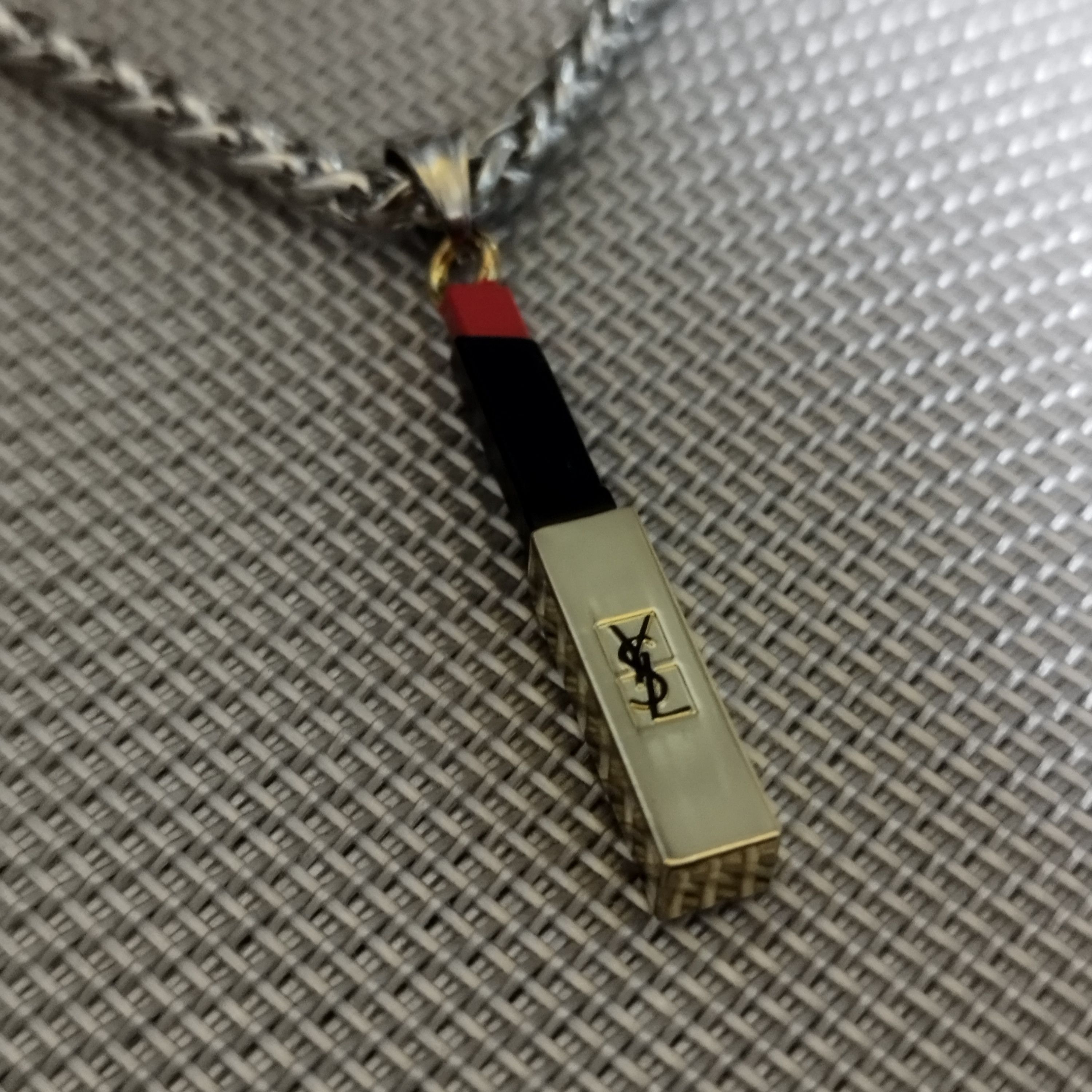 Jewelry Yves Saint Laurent Pendant on chain necklace Size ONE SIZE - 2 Thumbnail