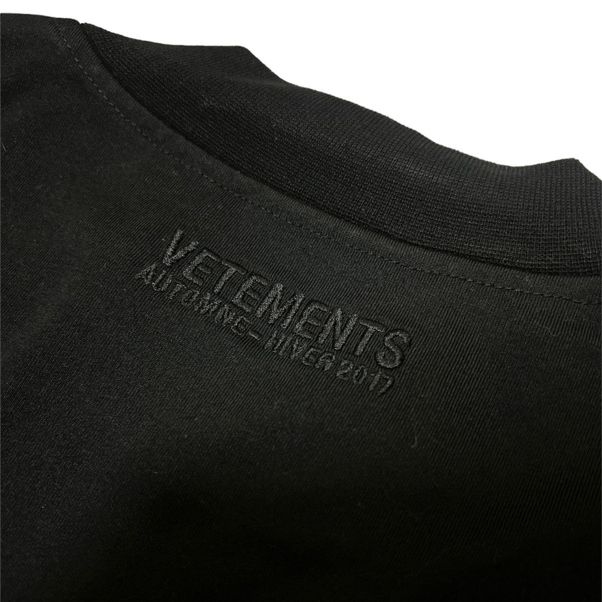 Vetements FW17 Vetements You Fuck'n Asshole Football Shoulders T shirt Size US XS / EU 42 / 0 - 9 Thumbnail