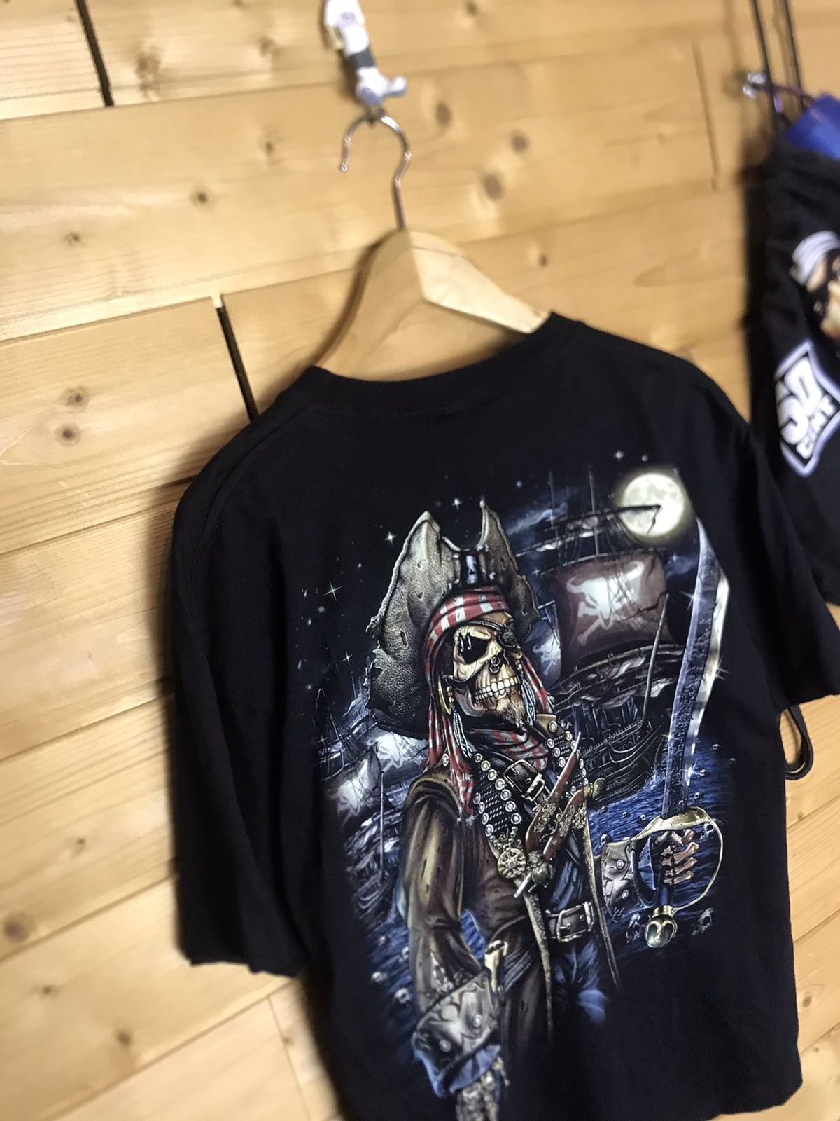 Vintage Vintage Wild skeleton pirate t-shirt Size US L / EU 52-54 / 3 - 7 Thumbnail