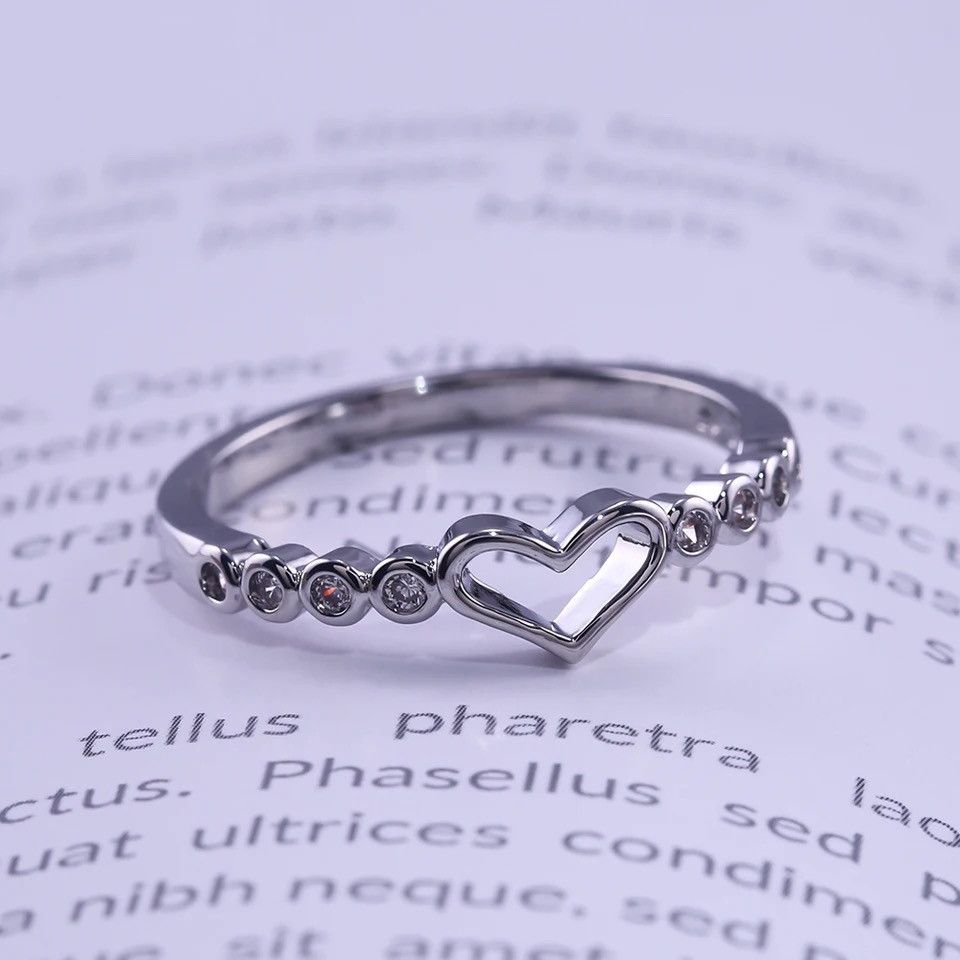 Jewelry Simple Heart Ring Size ONE SIZE - 1 Thumbnail