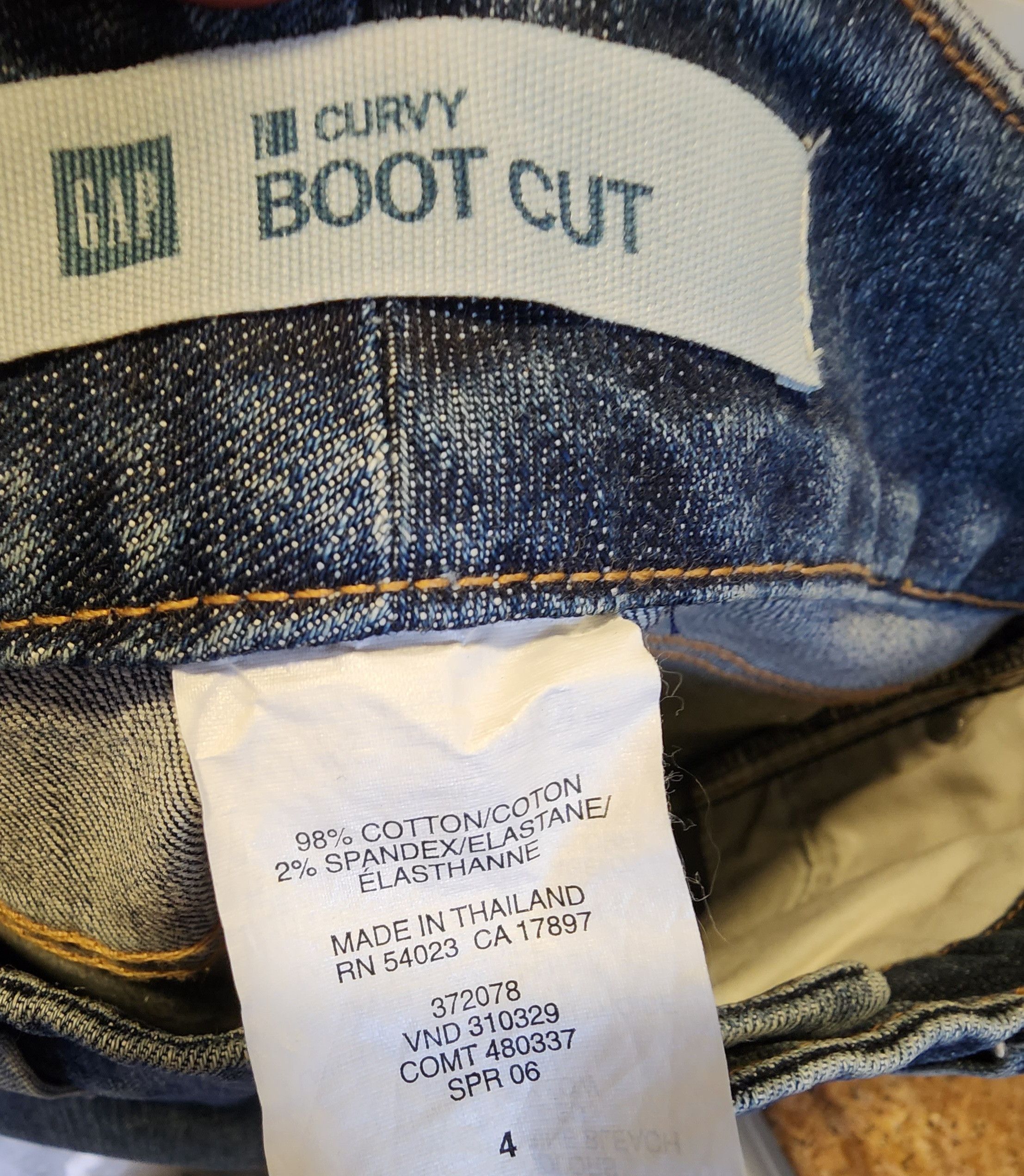 Gap NWT GAP Women's Curvy Boot Cut Zip Fly Jeans Size 4 Size 27" / US 4 / IT 40 - 3 Thumbnail