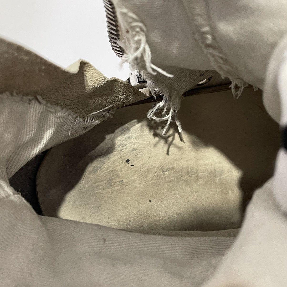 Rick Owens × Rick Owens Drkshdw Rick Owens Drkshdw 2019 Chalk Canvas Ramones High Size US 10 / EU 43 - 8 Thumbnail