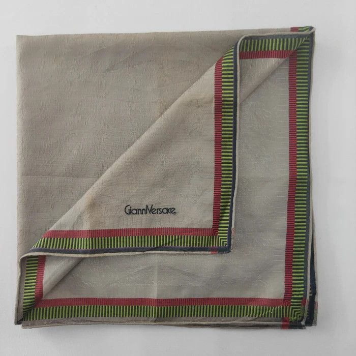 Versace × Vintage Gianni Versace Handkerchief/ Headscarf/ Bandana - 3F213003 Size ONE SIZE - 1 Thumbnail