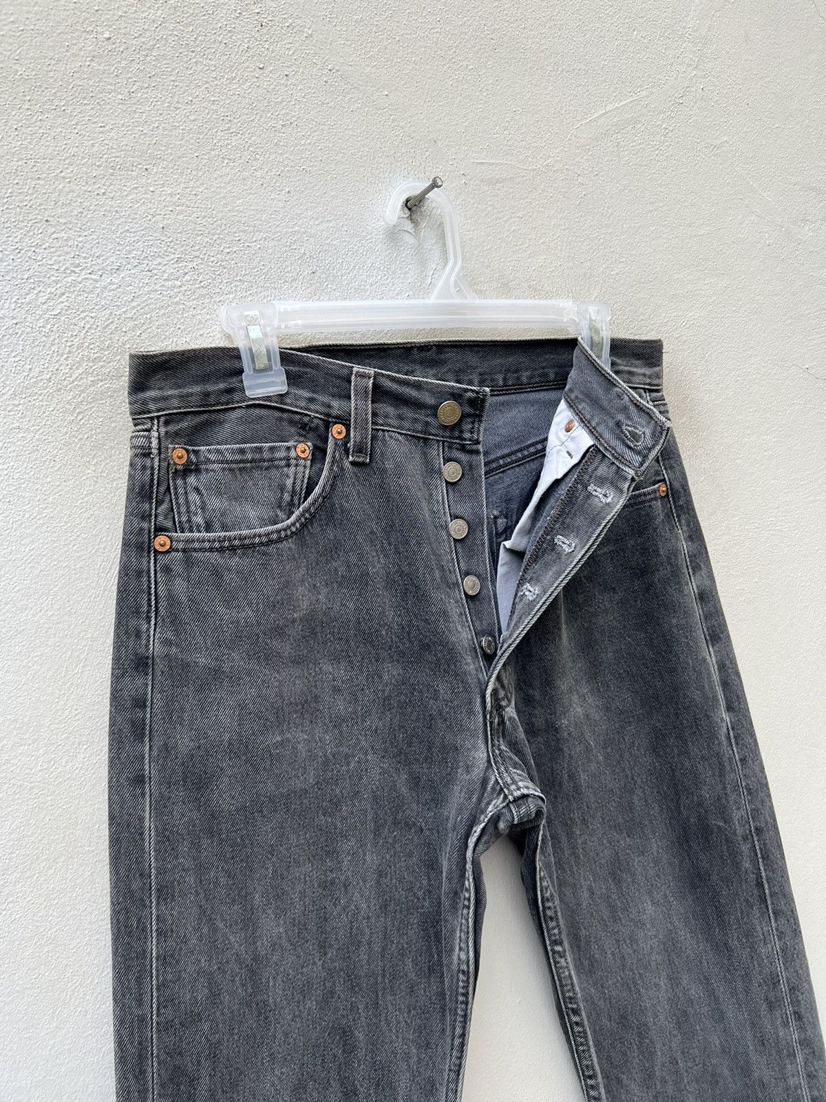Levi's × Vintage Vintage 1999 Levi’s 501 Usa Faded Black Denim Jeans Size US 31 - 8 Thumbnail