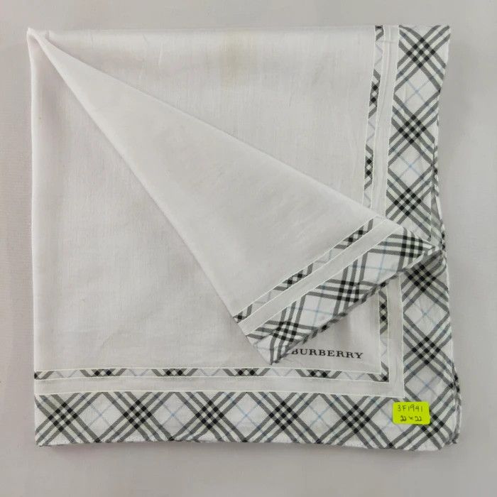 Burberry Handkerchief/ Neckerchief/ Bandana - 1941 Size ONE SIZE - 1 Thumbnail