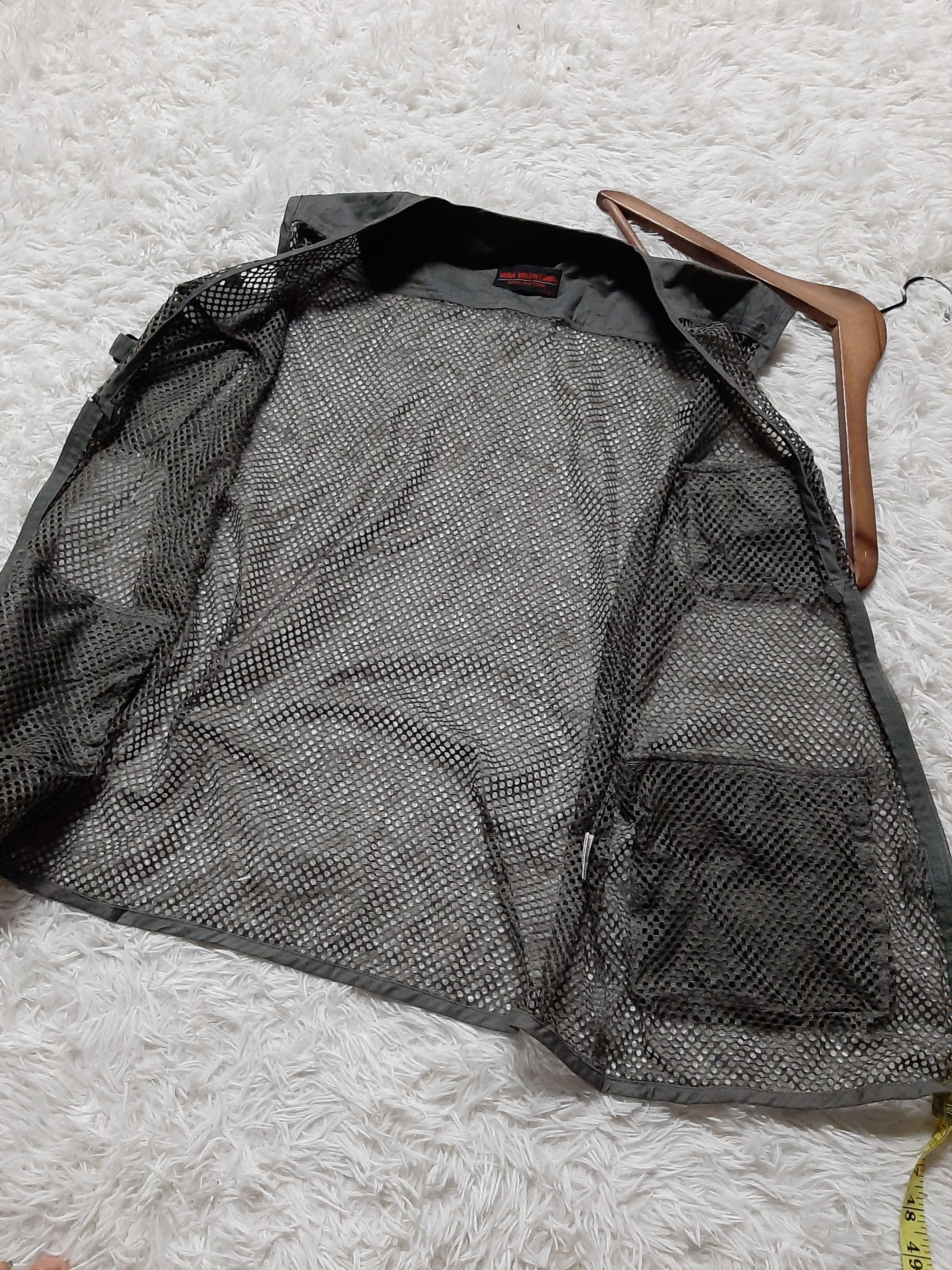 Designer × Valentino × Vintage VTG VERA VALENTINO OUTDOOR BASIC WEAR NET VEST MULTI POCEKT Size US M / EU 48-50 / 2 - 9 Thumbnail