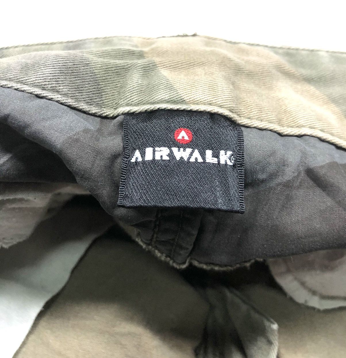 Airwalk × Japanese Brand AIRWALK CAMO TACTICAL CARGO MULTI POCKET PANTS Size US 30 / EU 46 - 13 Thumbnail