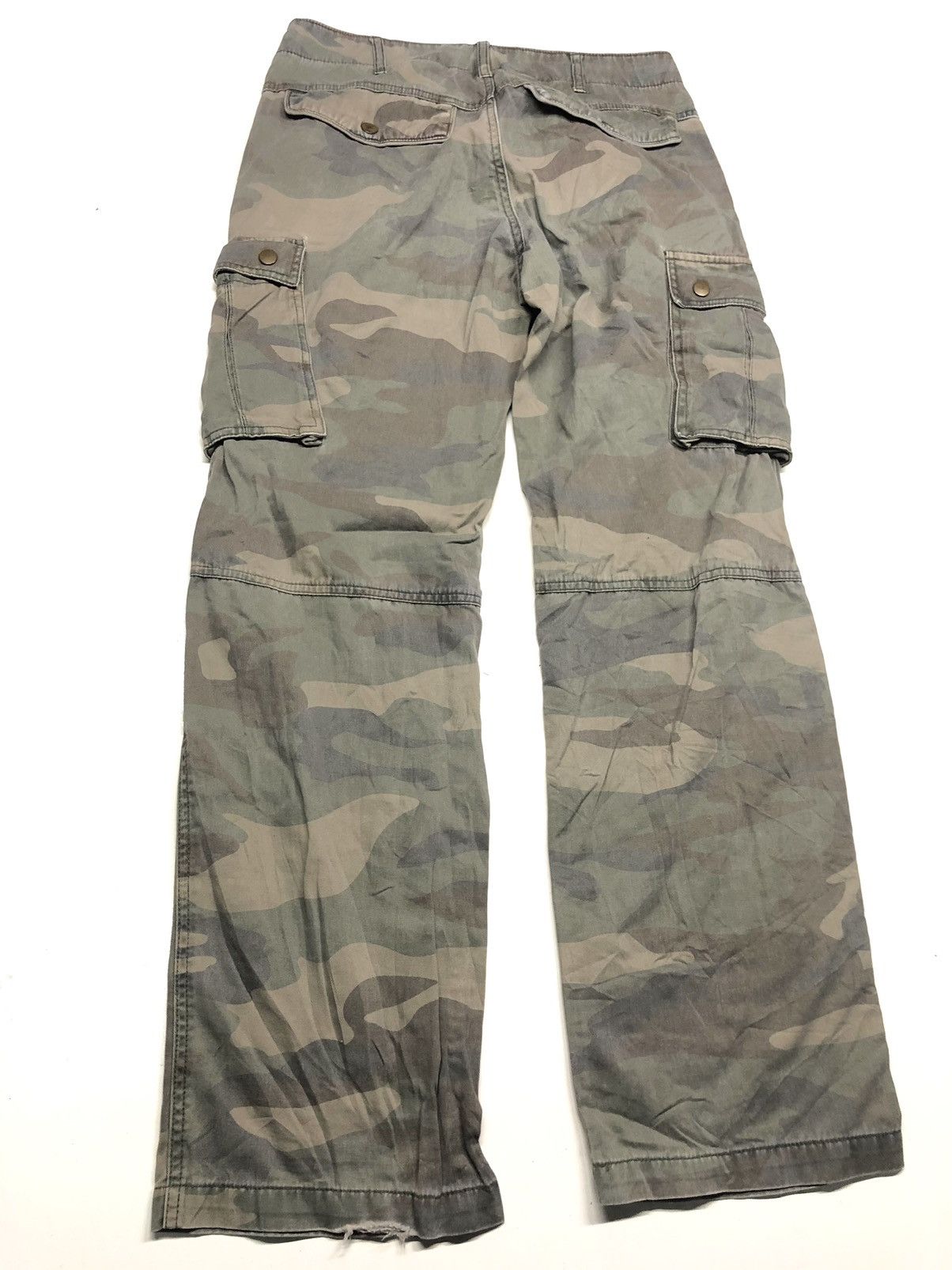 Airwalk × Japanese Brand AIRWALK CAMO TACTICAL CARGO MULTI POCKET PANTS Size US 30 / EU 46 - 8 Thumbnail