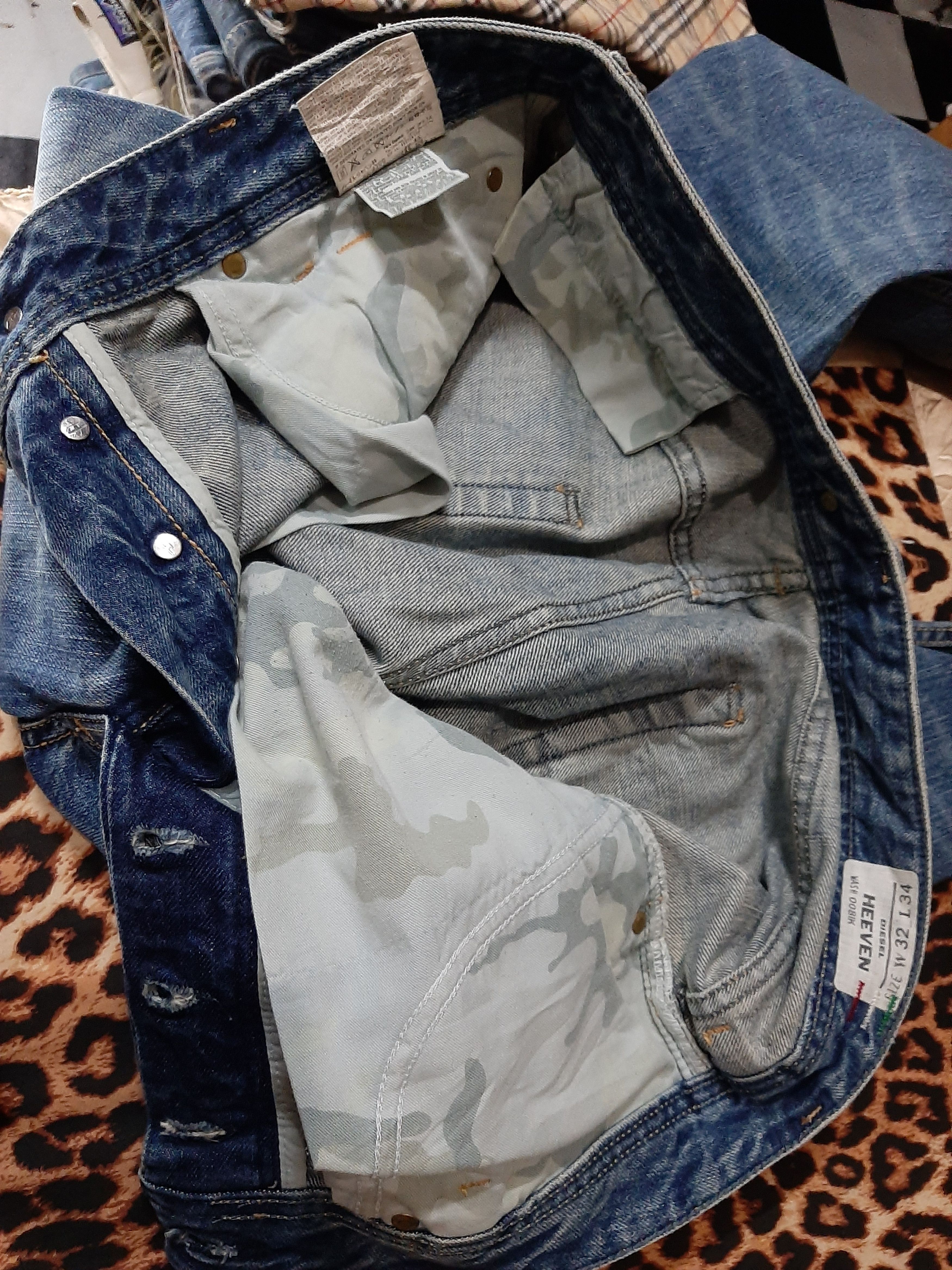 Diesel DIESEL HEEVEN DISTRESSED DENIM NICE DESIGN 👌 Size US 34 / EU 50 - 11 Thumbnail