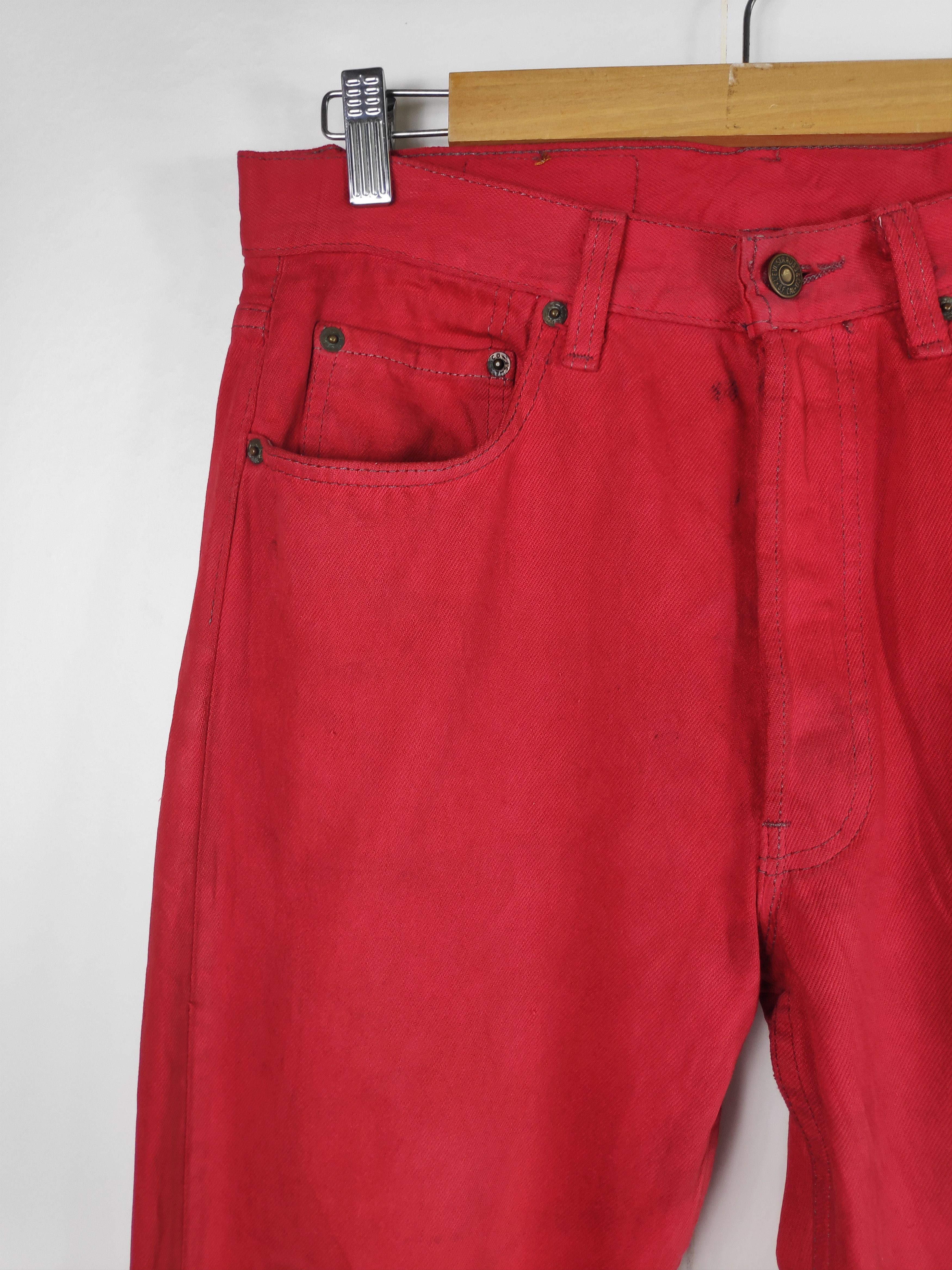 Levi's Vintage Levis 501 Red Jeans Denim levis 501 USA Hypebeast Size US 32 / EU 48 - 9 Thumbnail