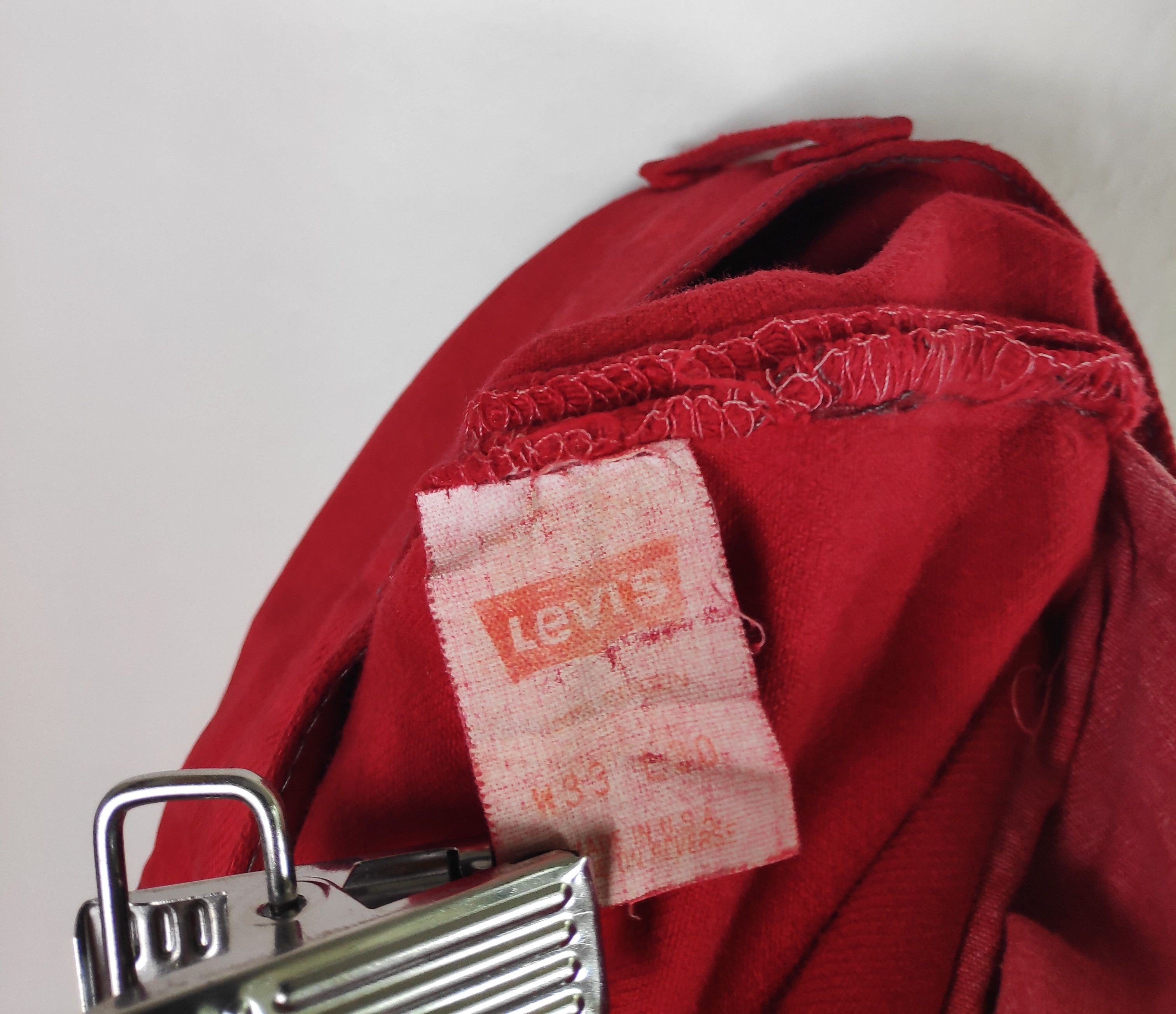 Levi's Vintage Levis 501 Red Jeans Denim levis 501 USA Hypebeast Size US 32 / EU 48 - 8 Thumbnail
