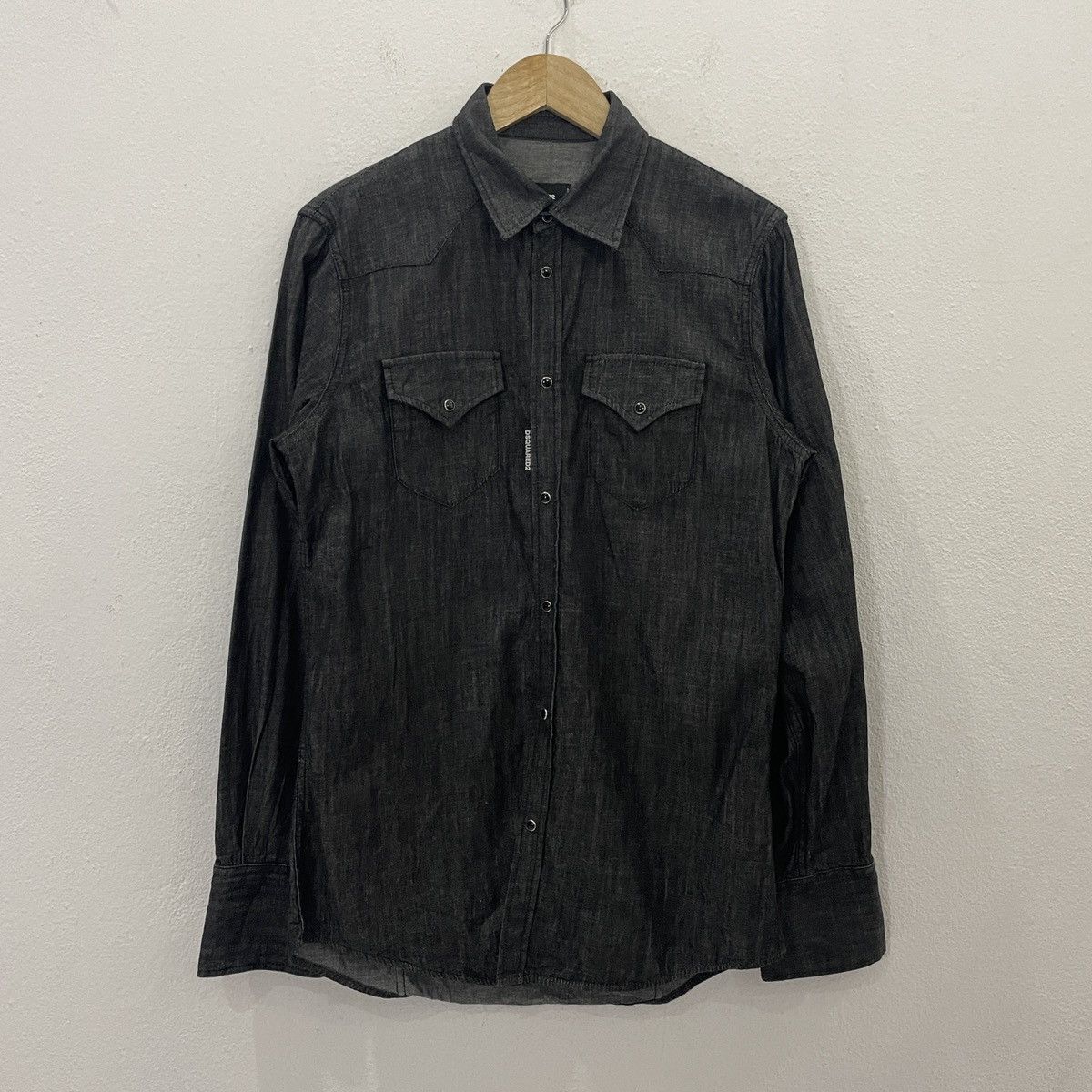 Dsquared2 Vintage Dsquared2 Button Ups Denim Tee Size US M / EU 48-50 / 2 - 1 Thumbnail
