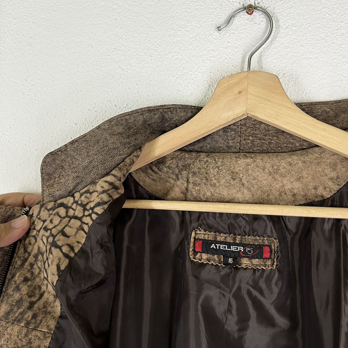 Japanese Brand VINTAGE SHEEP SKIN LEATHER JACKET ATELIER TIGER STRIPED Size US M / EU 48-50 / 2 - 10 Thumbnail
