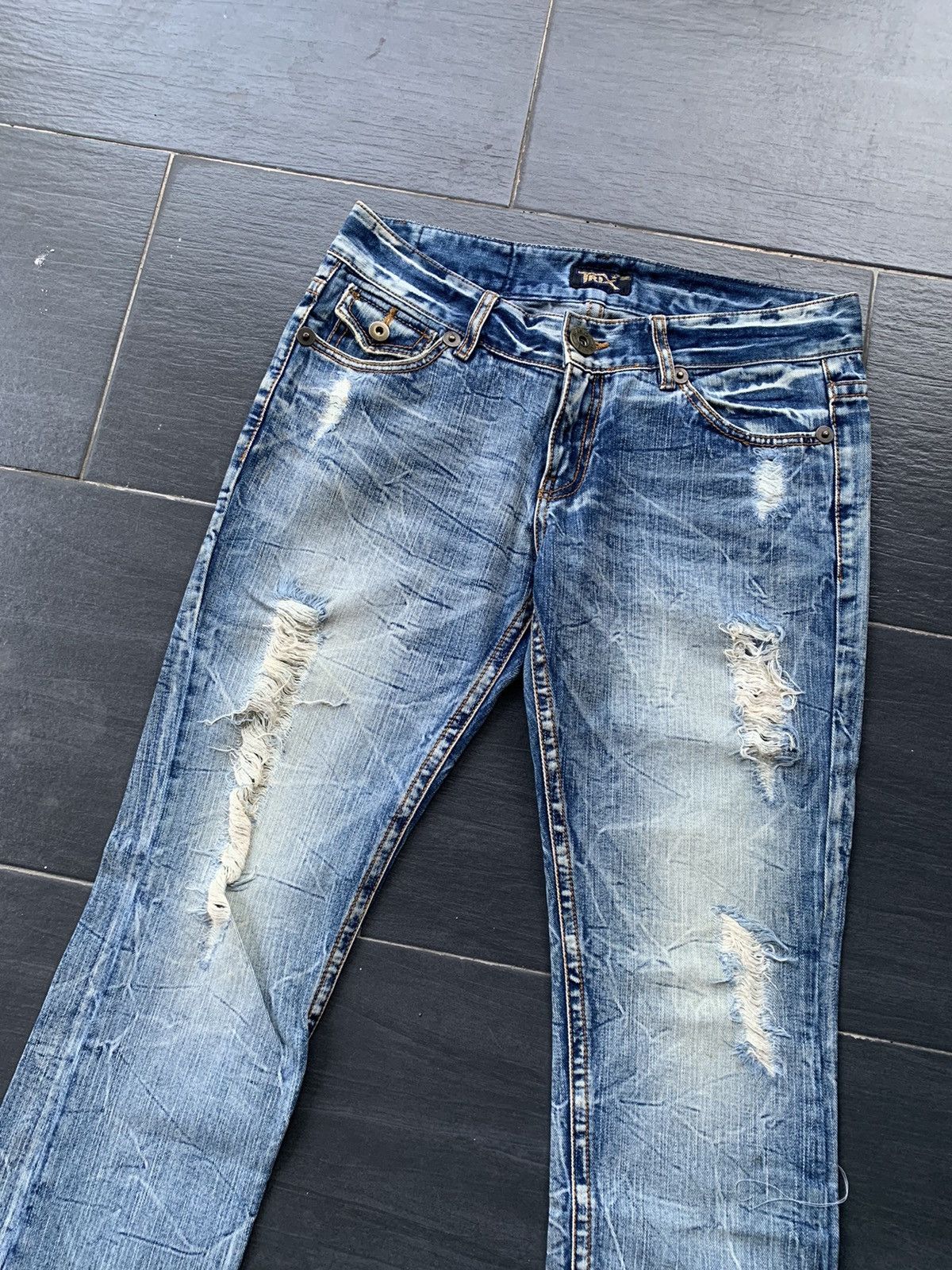 Japanese Brand Trix Japanese Brand Distressed Denim Size US 34 / EU 50 - 2 Thumbnail