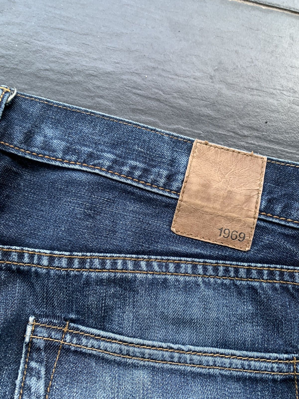 Designer Gap Faded Wash Denim Size US 34 / EU 50 - 8 Thumbnail