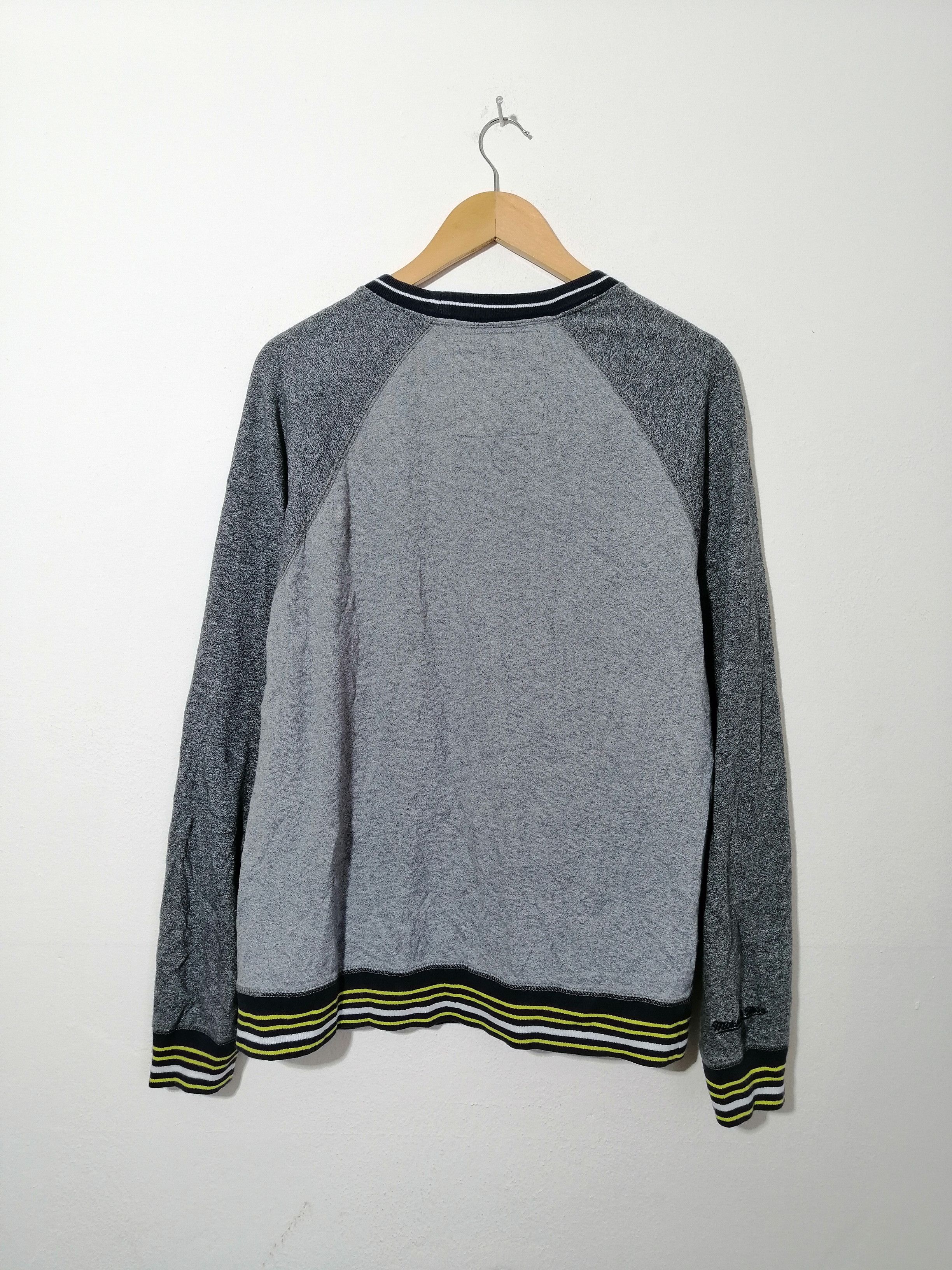 Mitchell & Ness University Of Michigan Longsleeve Shirt Size US L / EU 52-54 / 3 - 2 Thumbnail