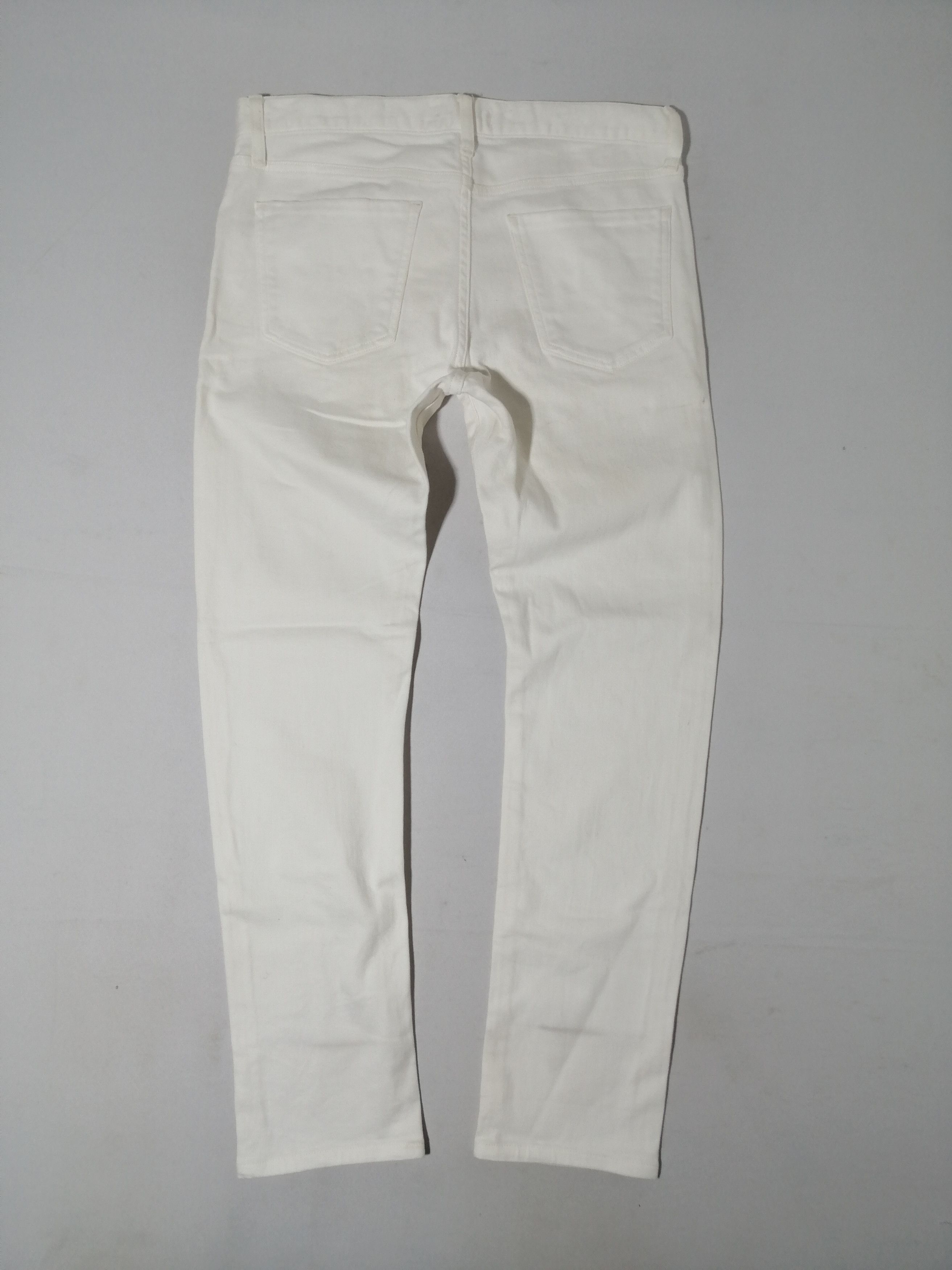 Uniqlo Uniqlo White Jeans Size US 32 / EU 48 - 2 Thumbnail