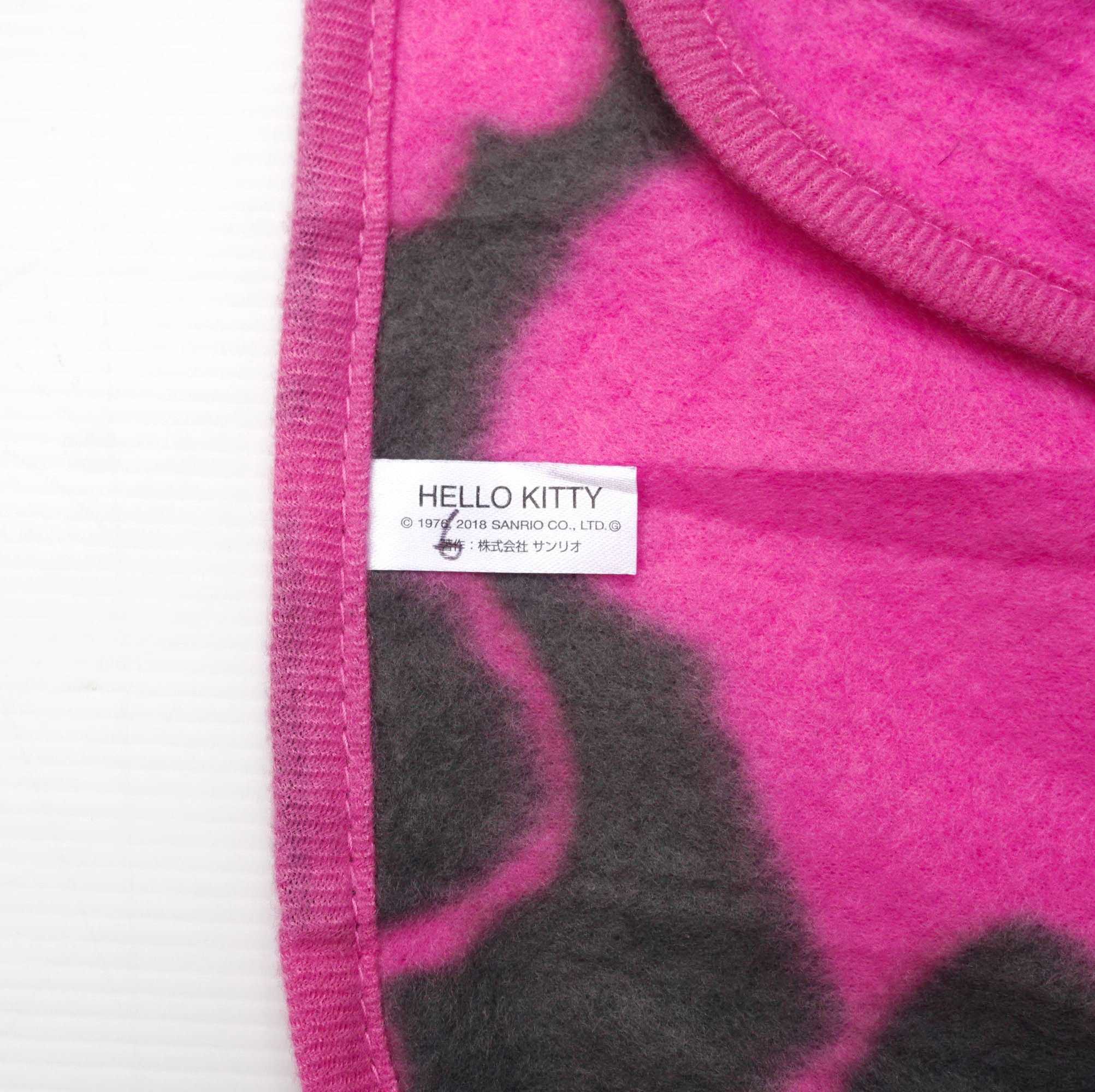 HELLO KITTY Small Fleece Body Blanket