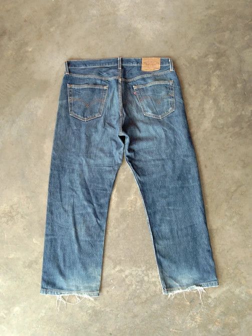 Levi's 90s Vintage Levi's 501 Made In USA Distressed Jeans 36x26 Size US 36 / EU 52 - 2 Thumbnail