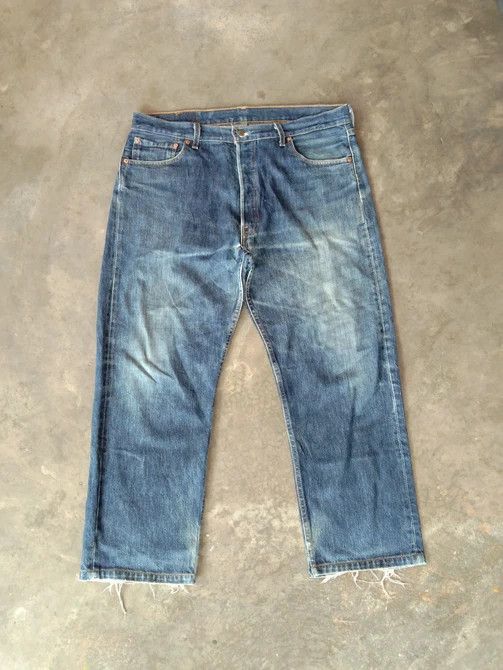 Levi's 90s Vintage Levi's 501 Made In USA Distressed Jeans 36x26 Size US 36 / EU 52 - 1 Thumbnail