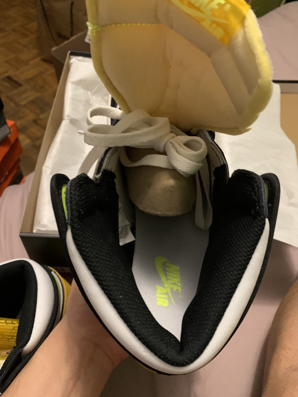 Jordan Brand × Nike Jordan 1 High Volt Black-White Yellow Size US 10.5 / EU 43-44 - 8 Thumbnail