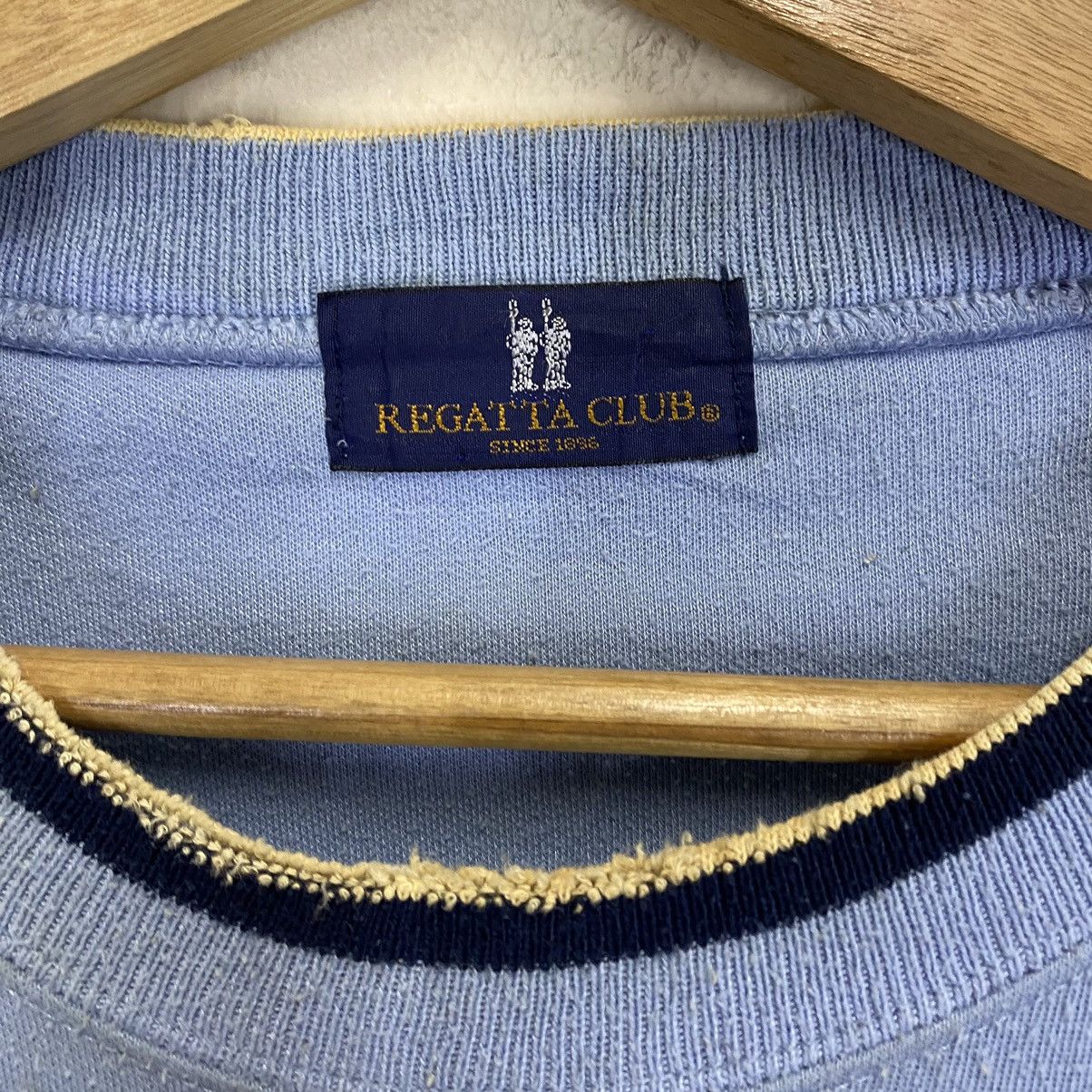 Vintage Vintage Regatta Club Big Logo Crewneck Sweatshirt Size M Size US M / EU 48-50 / 2 - 8 Thumbnail
