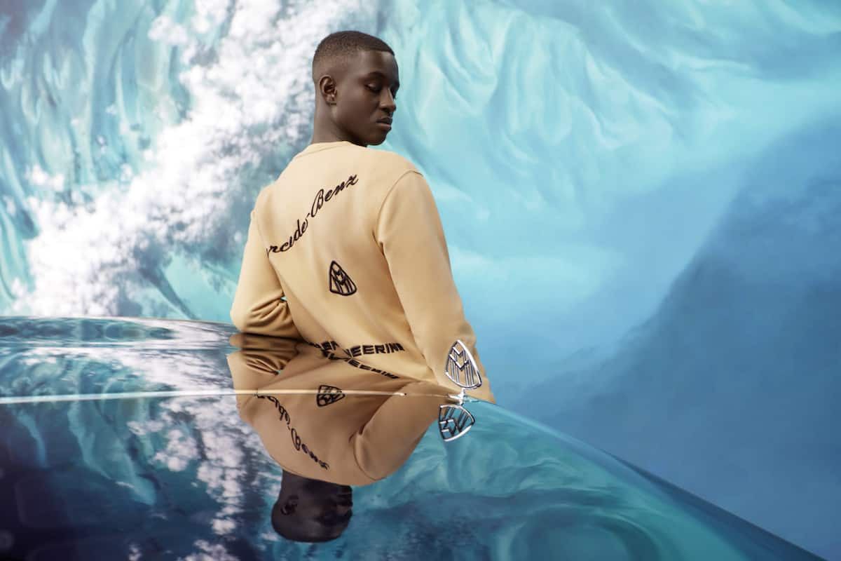 Mercedes-Benz Off-White™ Mercedes Benz Project Maybach Crewneck Size US L / EU 52-54 / 3 - 7 Thumbnail